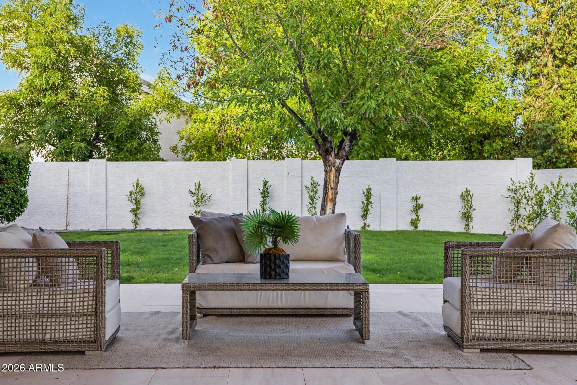 MEADOWLARK MANOR - Residential