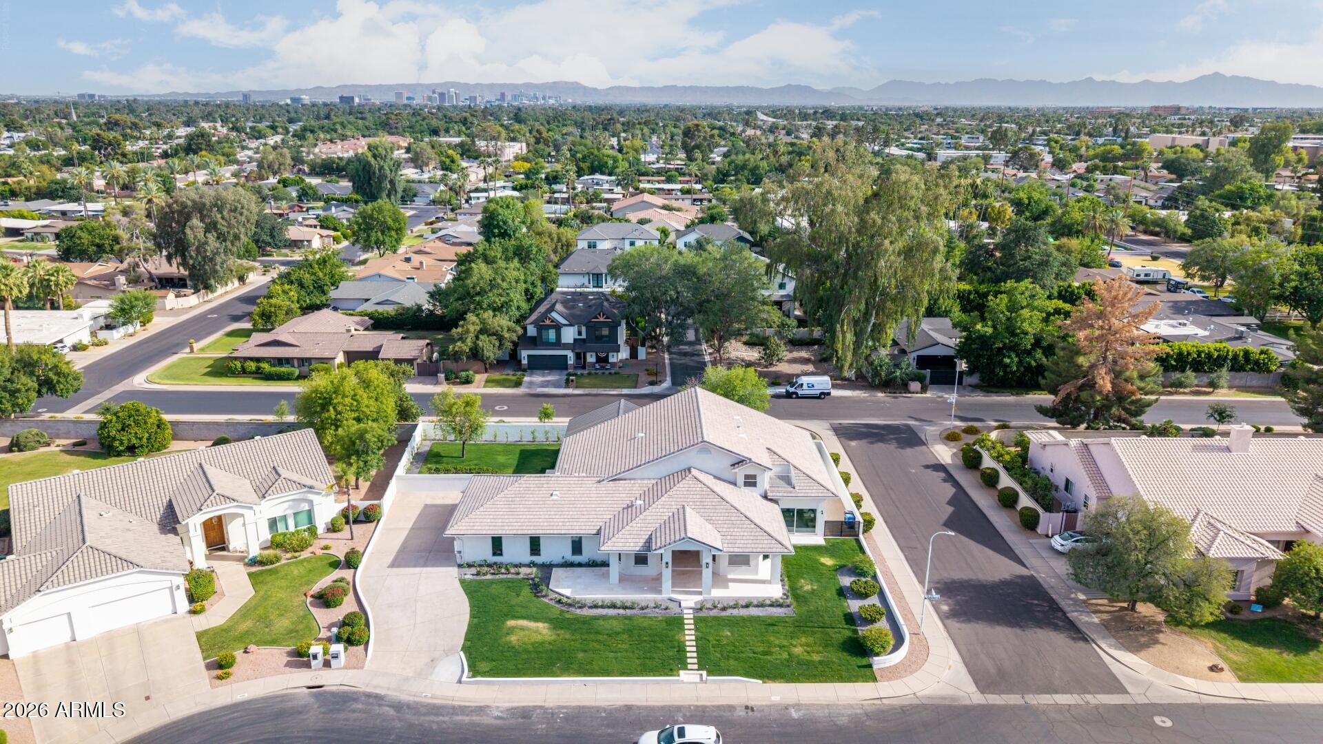 MEADOWLARK MANOR - Residential