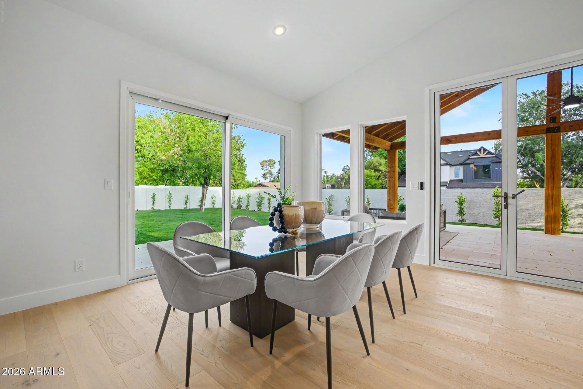 MEADOWLARK MANOR - Residential
