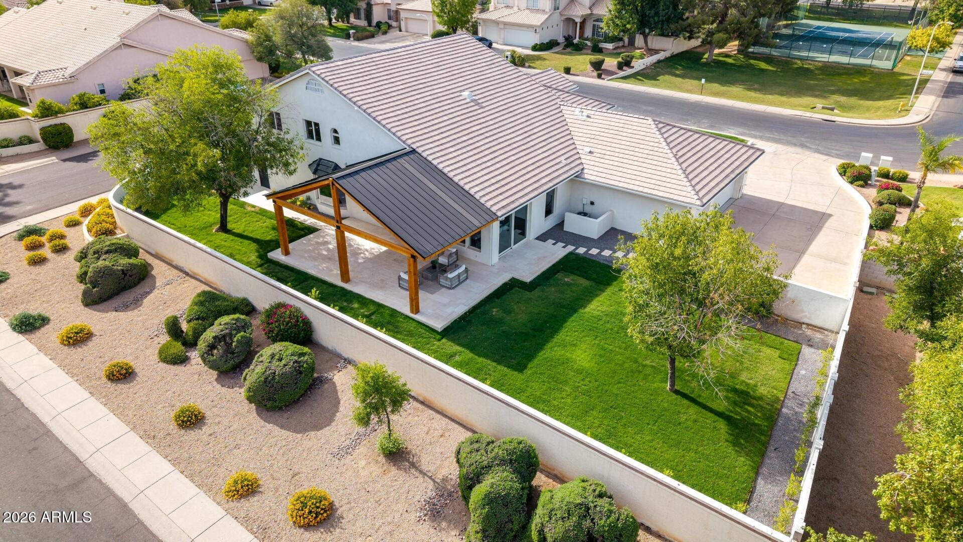 MEADOWLARK MANOR - Residential