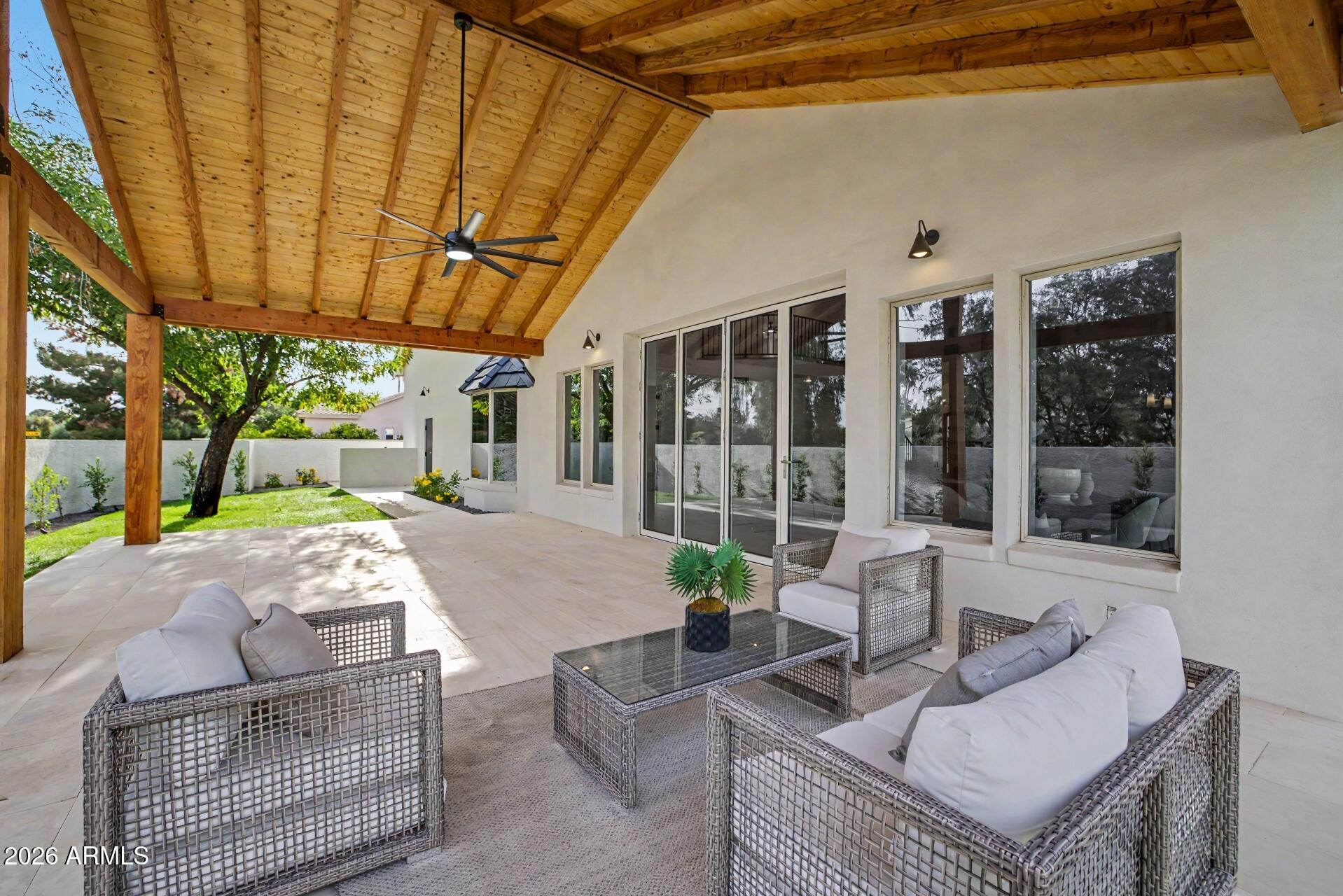 MEADOWLARK MANOR - Residential