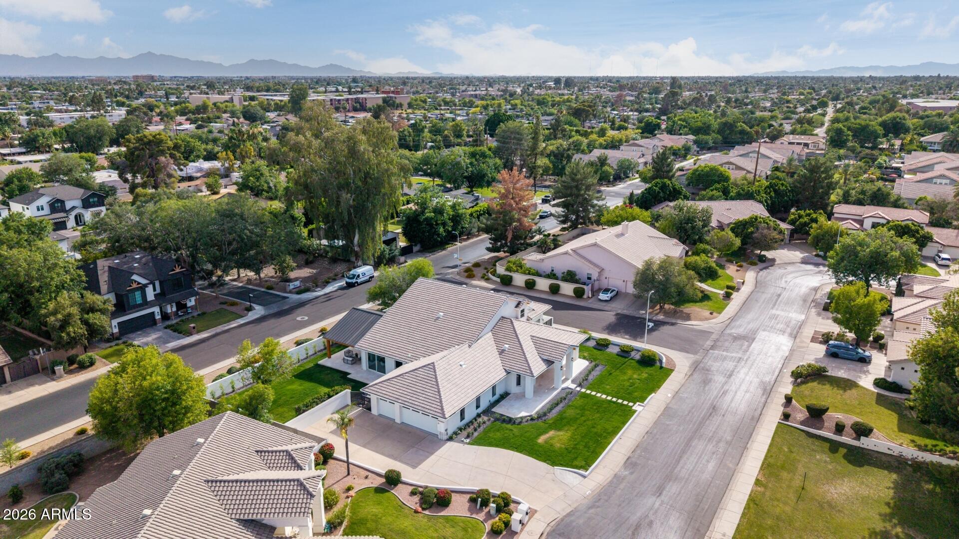 MEADOWLARK MANOR - Residential