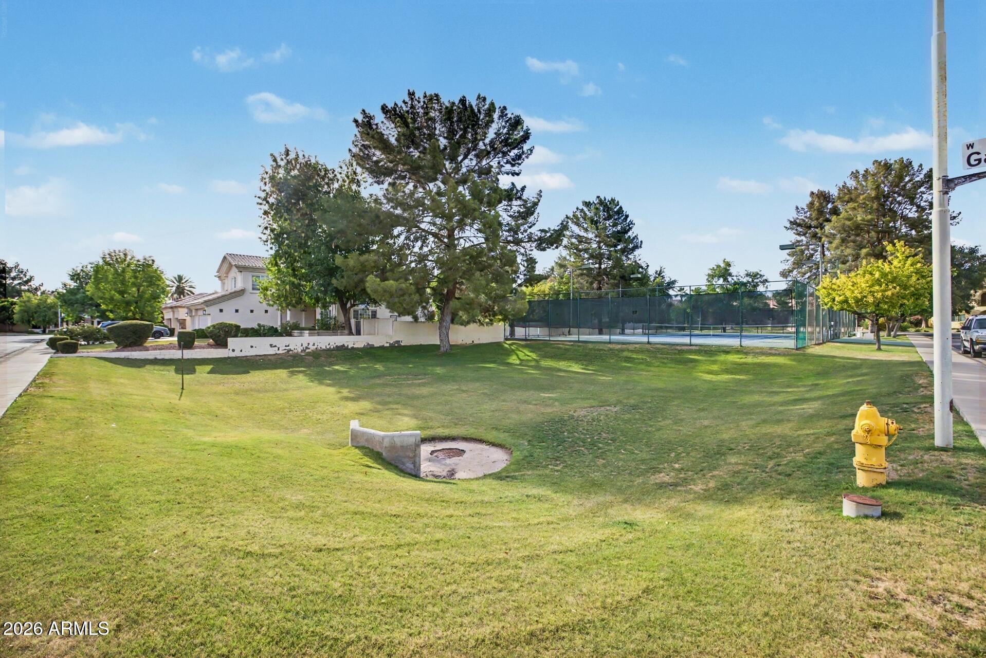 MEADOWLARK MANOR - Residential
