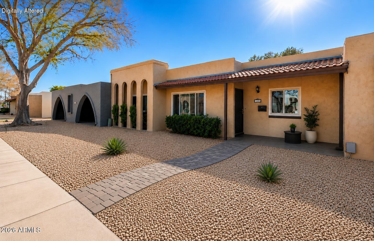 1833 W CITRUS Way