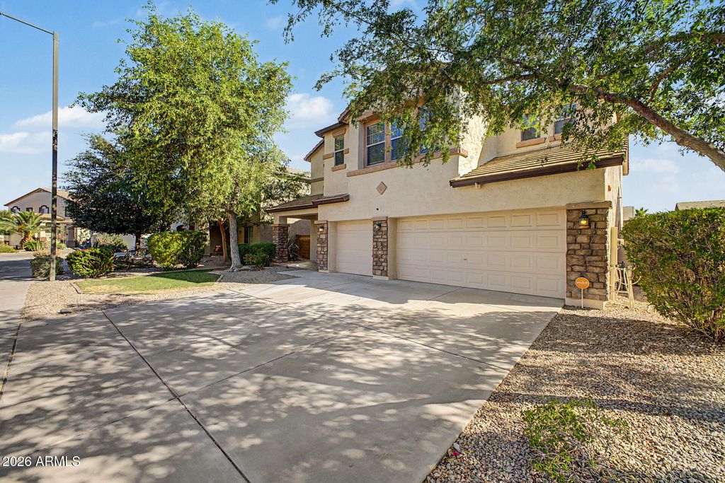 Photo of 29721 W Amelia Avenue, Buckeye, AZ 85396 (MLS # 7032612)