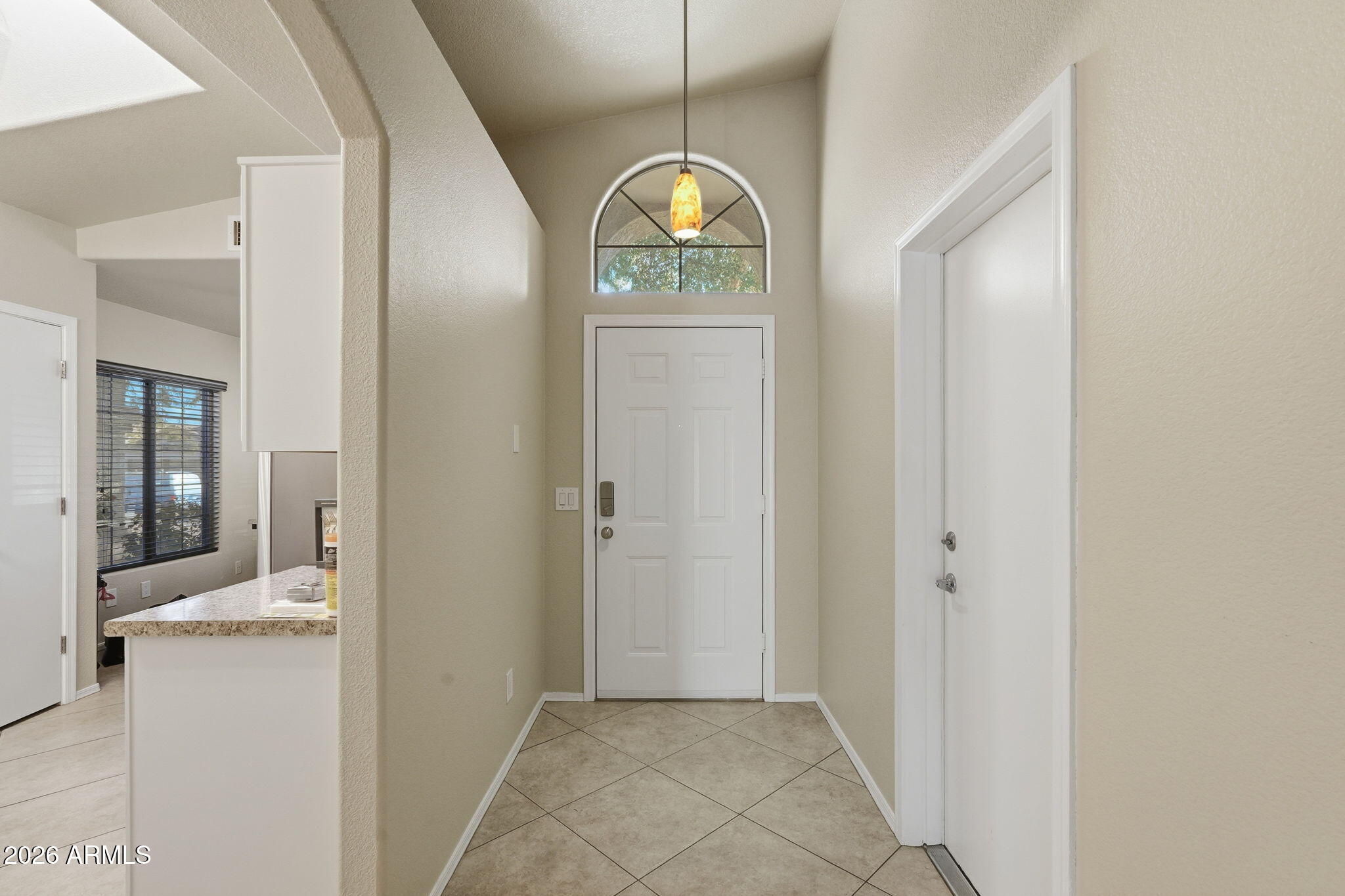 2412 E ROSEMONTE Drive