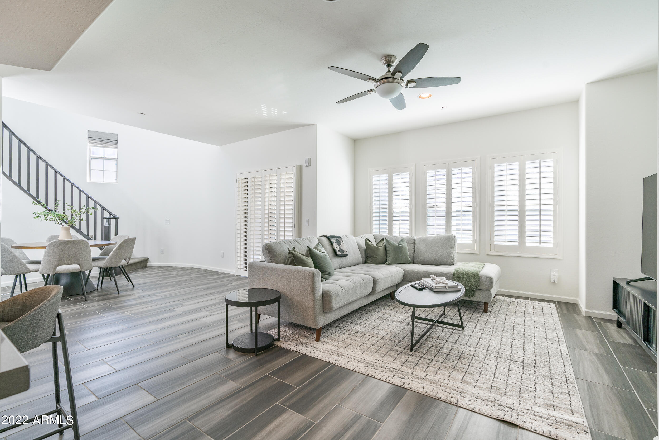 3935 E ROUGH RIDER Road 1322