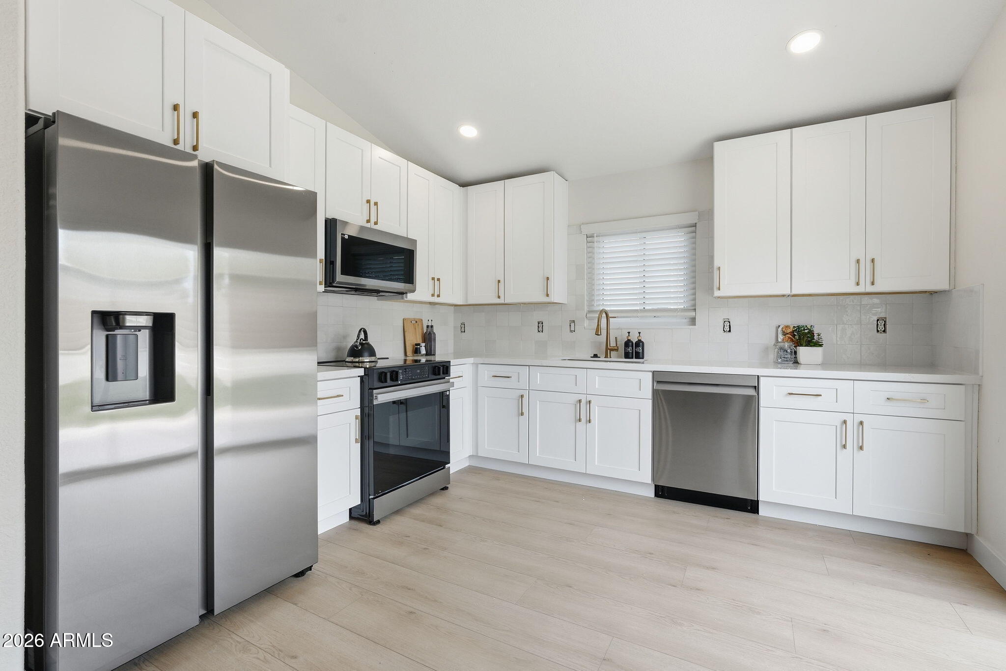 RENAISSANCE POINT - Residential