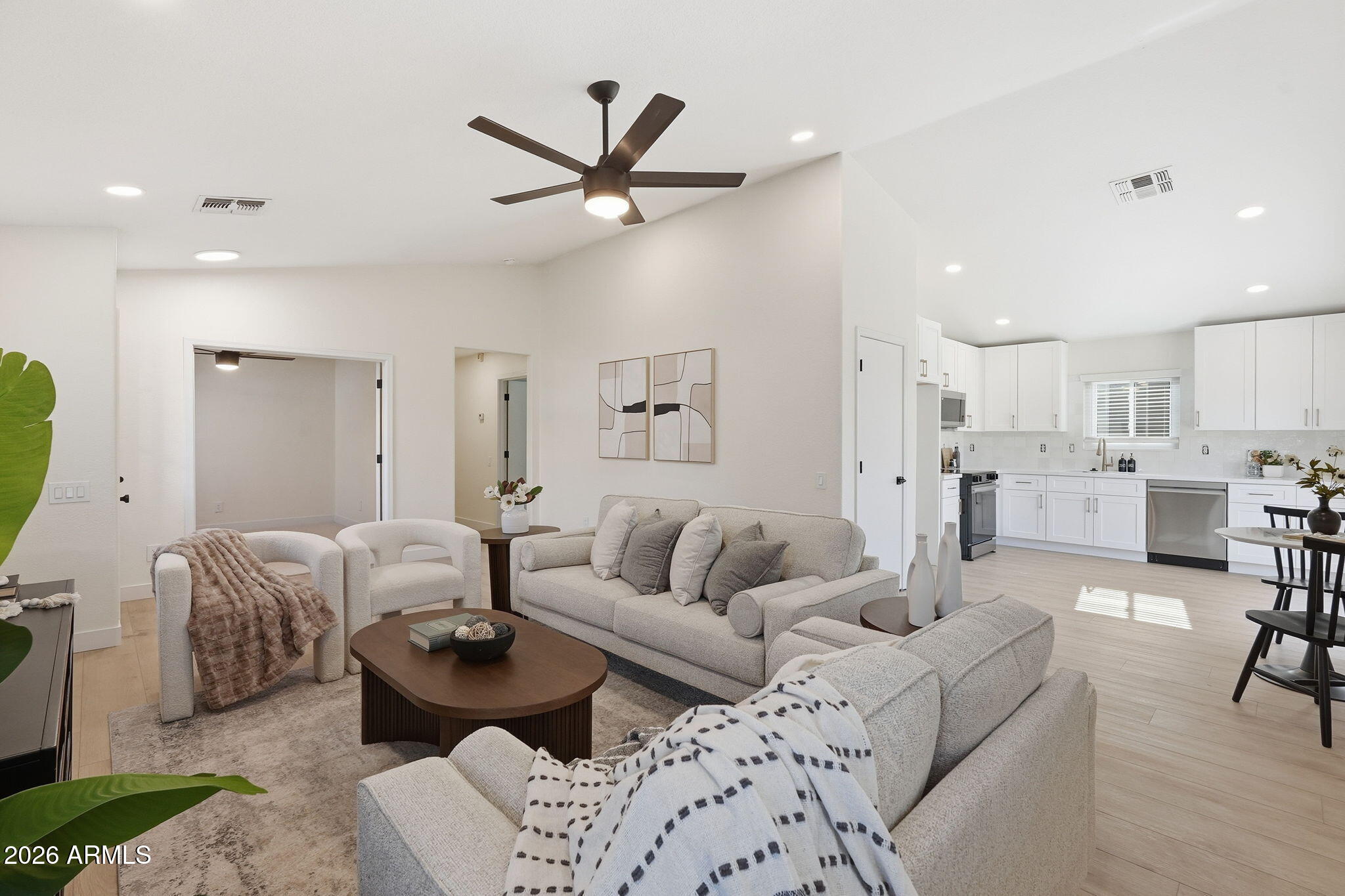 RENAISSANCE POINT - Residential