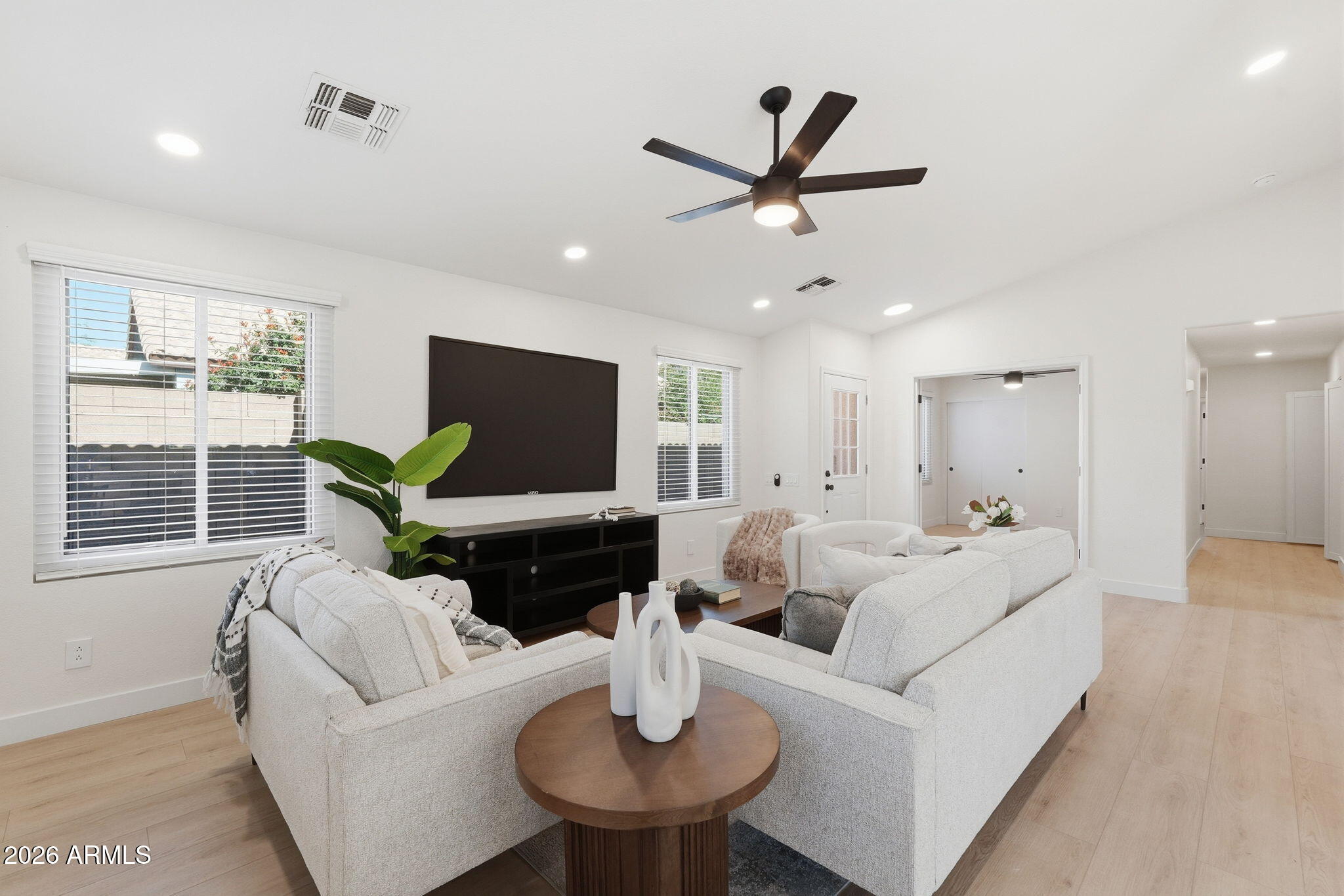 RENAISSANCE POINT - Residential