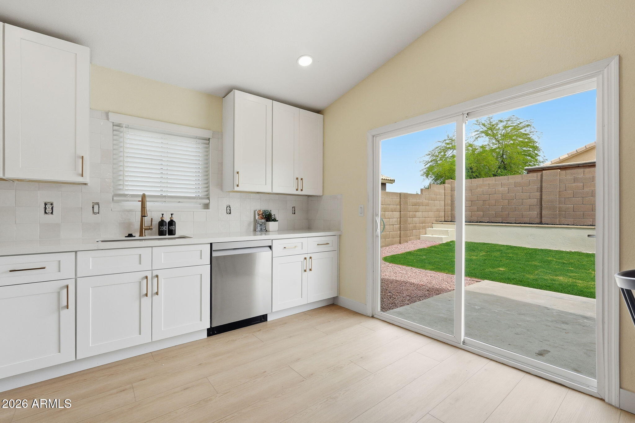 RENAISSANCE POINT - Residential