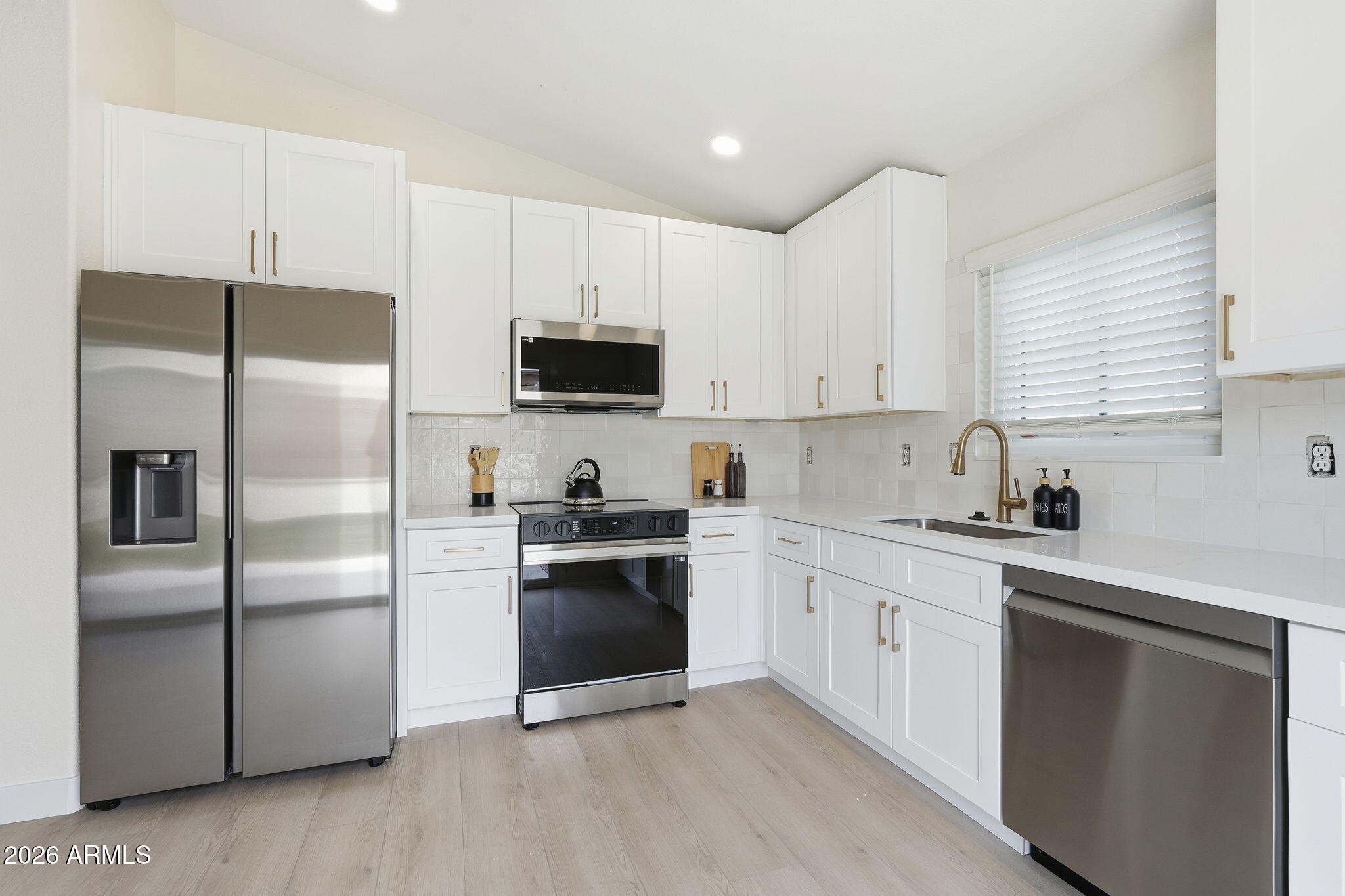 RENAISSANCE POINT - Residential