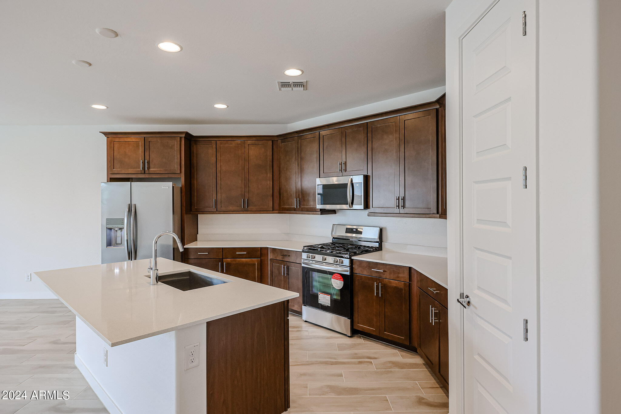 7680 W HONEYSUCKLE Drive