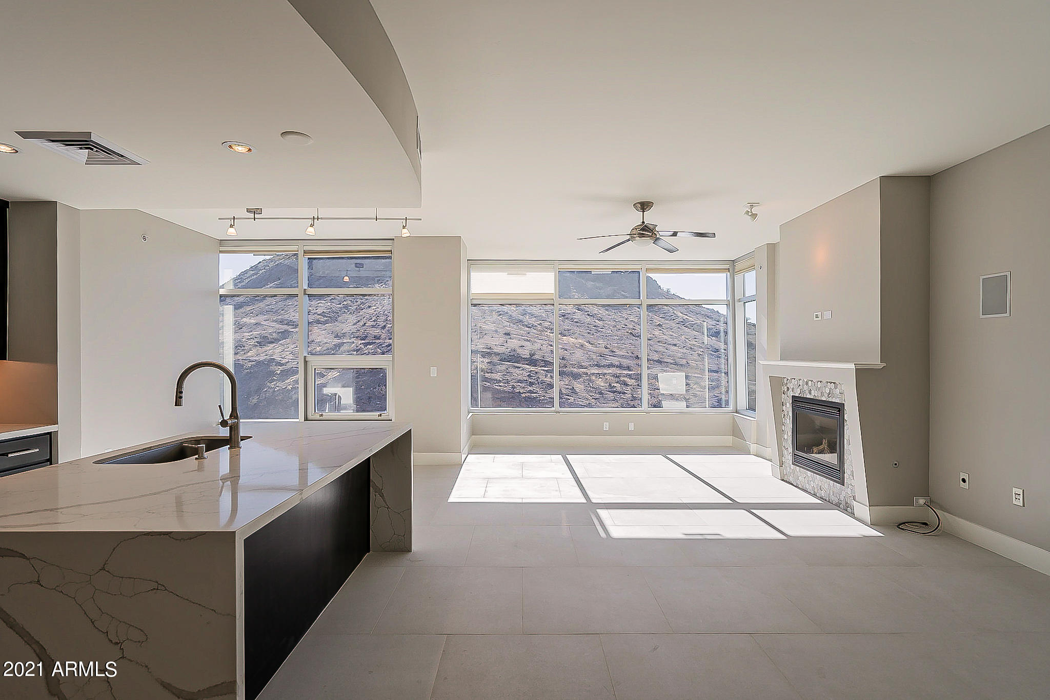 140 E RIO SALADO -- 401