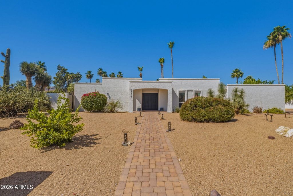 Photo of 10660 N 44th Court, Phoenix, AZ 85028 (MLS # 7029735)