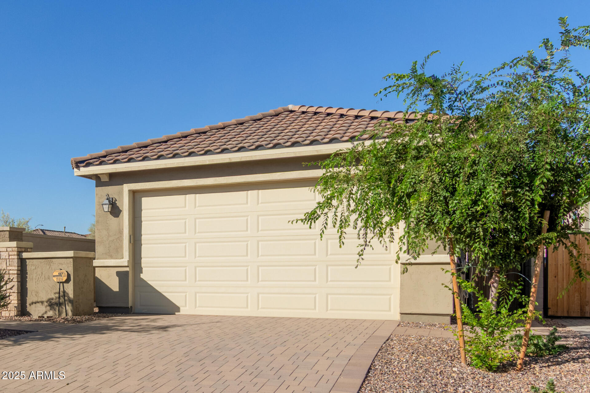 17568 W MISSOURI Avenue