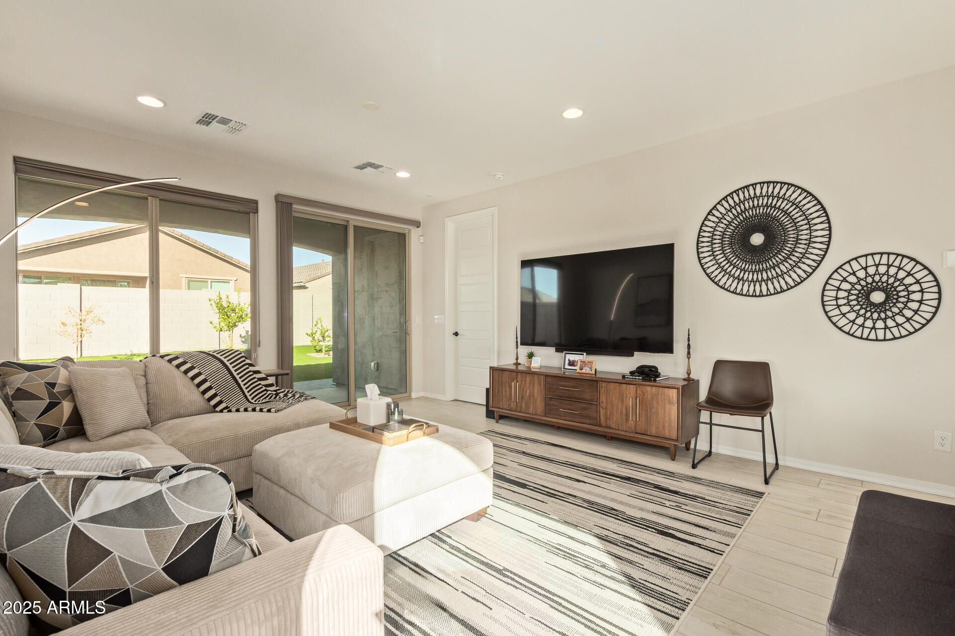 17568 W MISSOURI Avenue