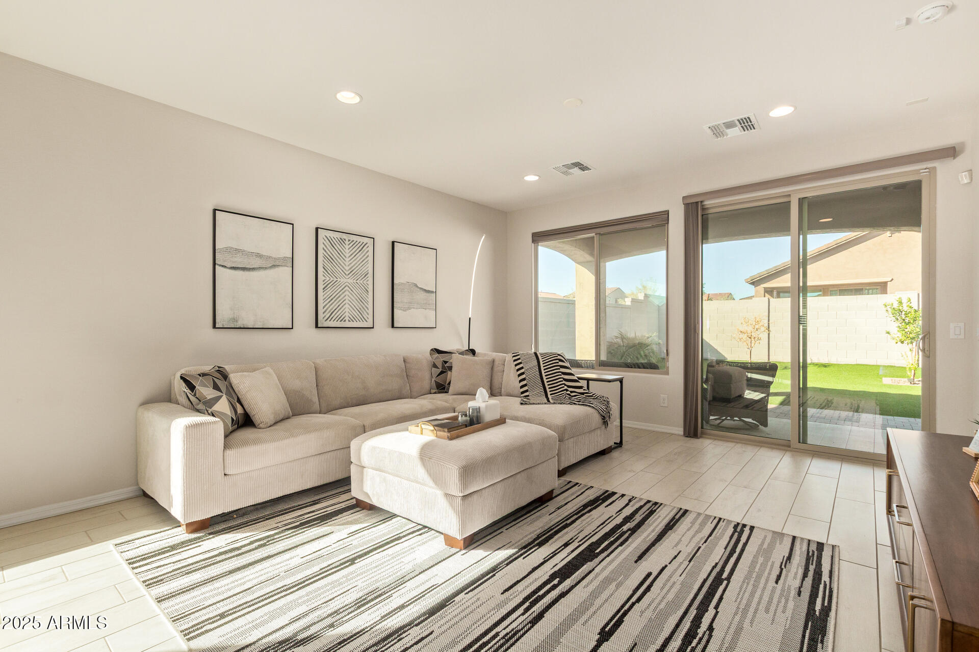 17568 W MISSOURI Avenue