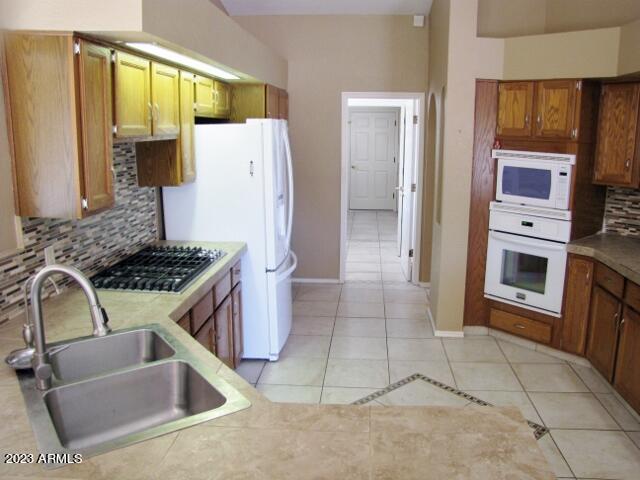 TRACT UNIT 111 - Residential Lease