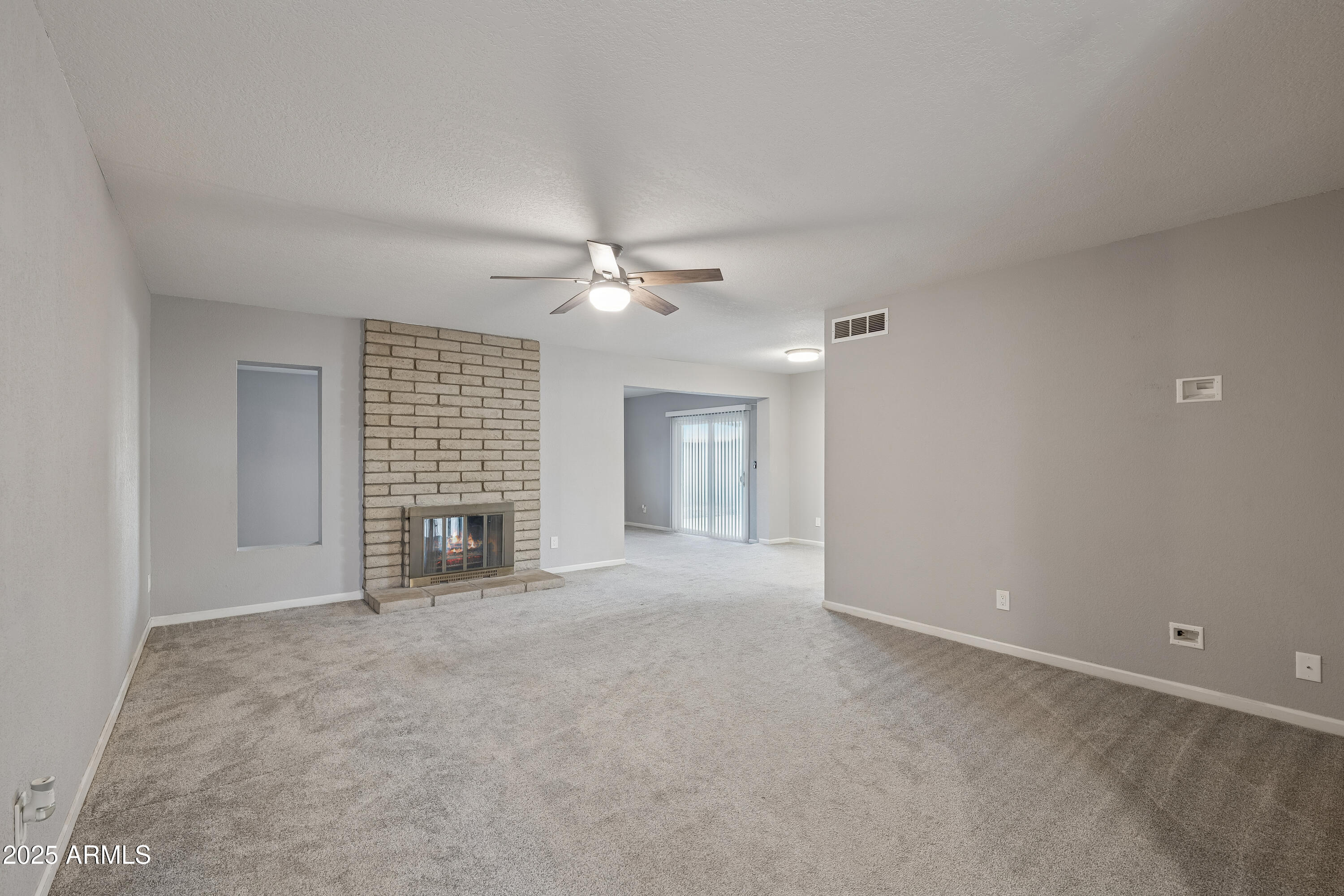 7208 W MEDLOCK Drive