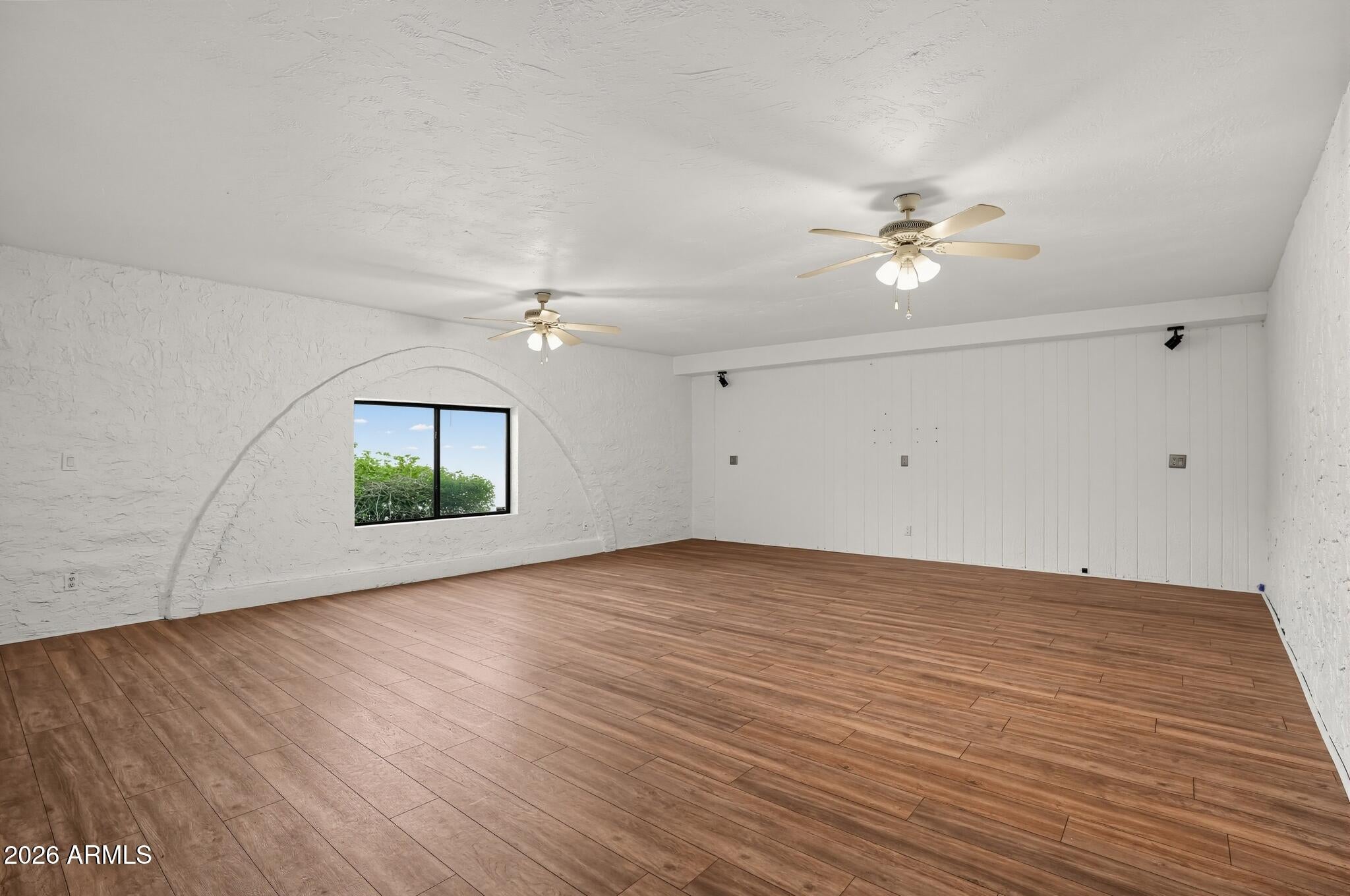 Properties 4 2451 E GLENCOVE Street