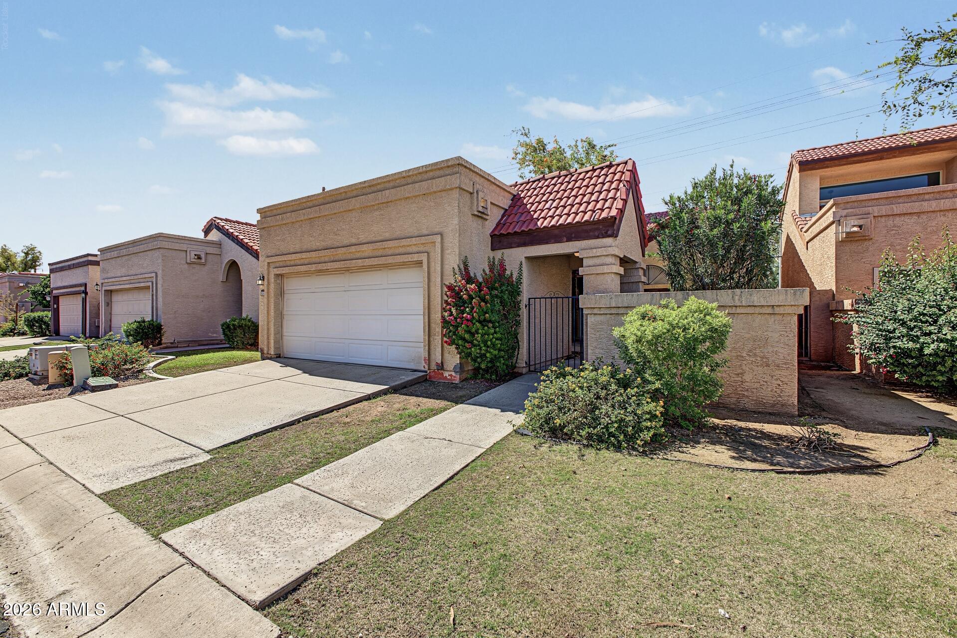 566 N ASPEN Drive