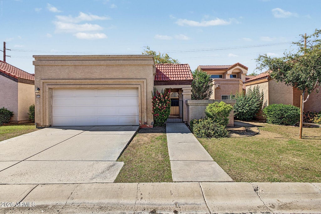 Photo of 566 N Aspen Drive, Chandler, AZ 85226 (MLS # 7094161)