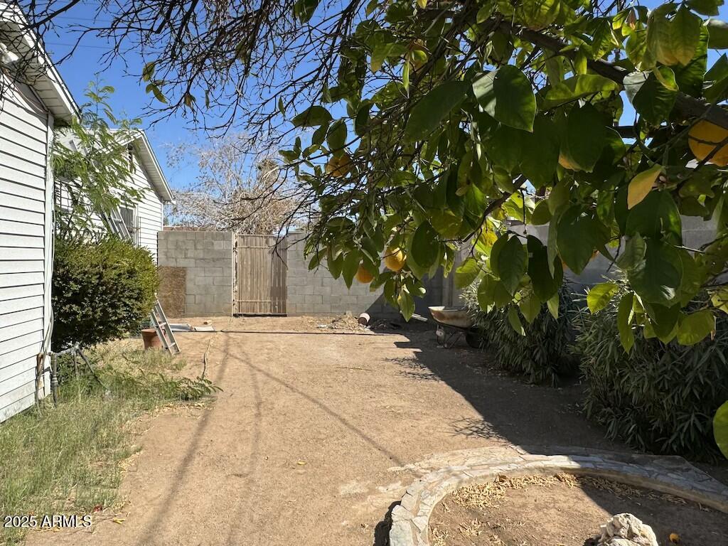 1010 N 18th st Street