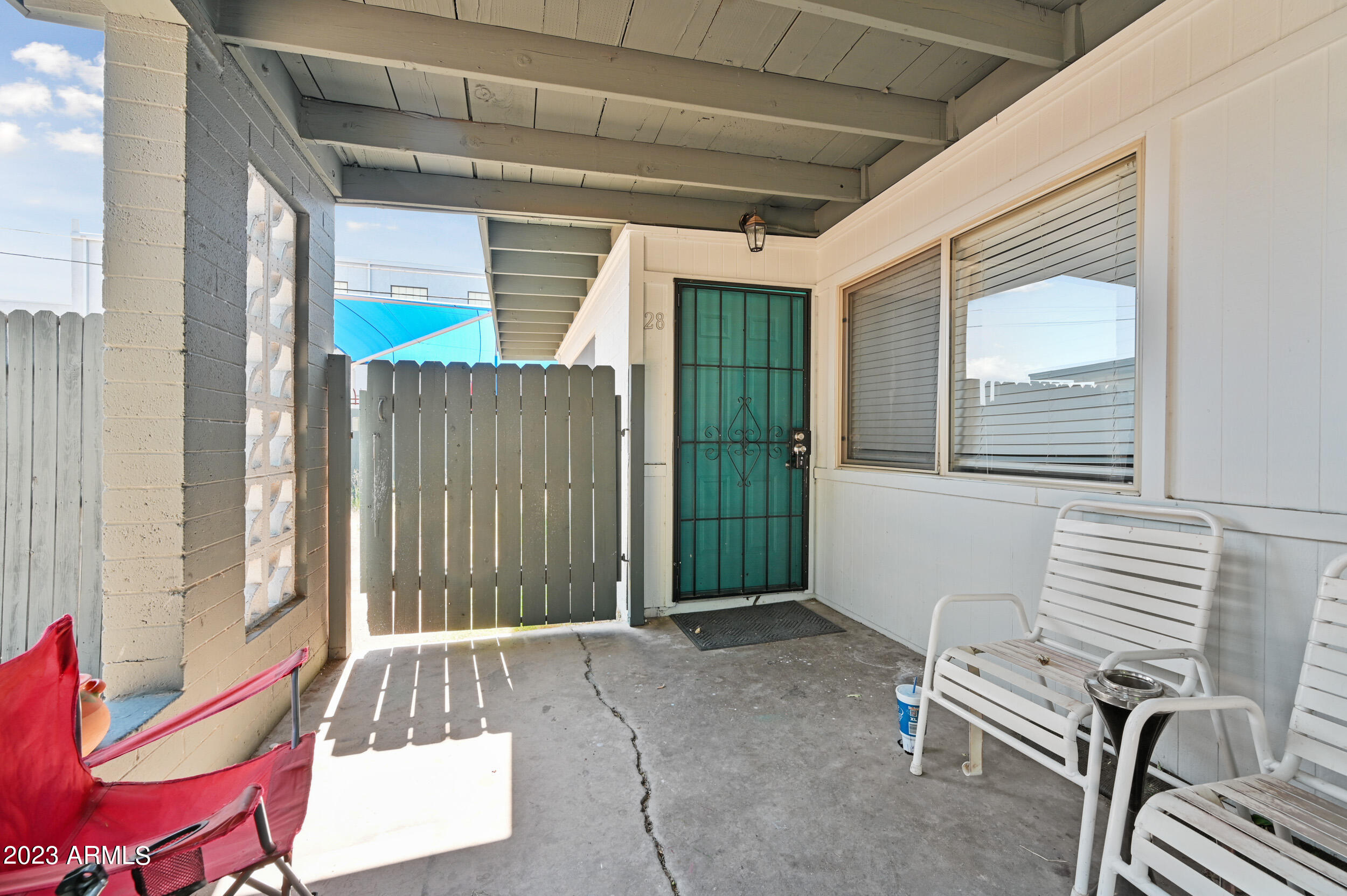 1518 W COLTER Street 28