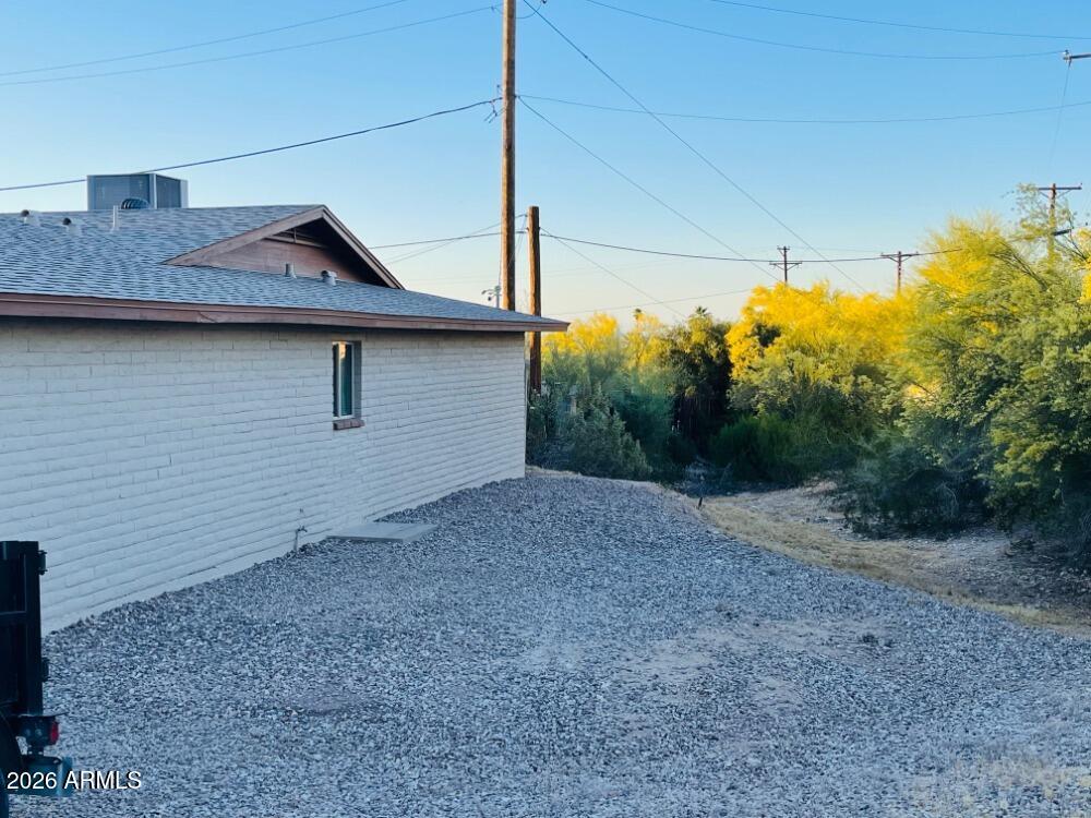 1704 E PICKRELL Drive