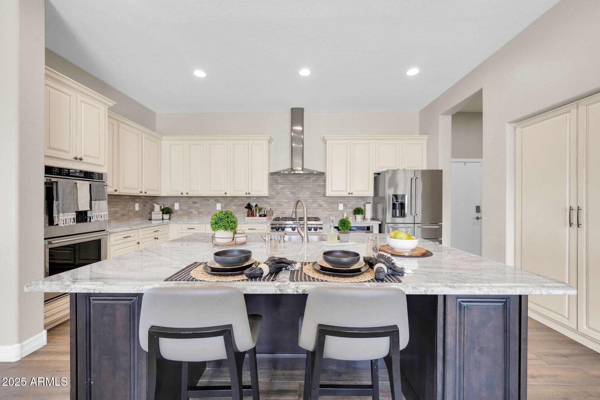 4013 N FOUNDER Circle