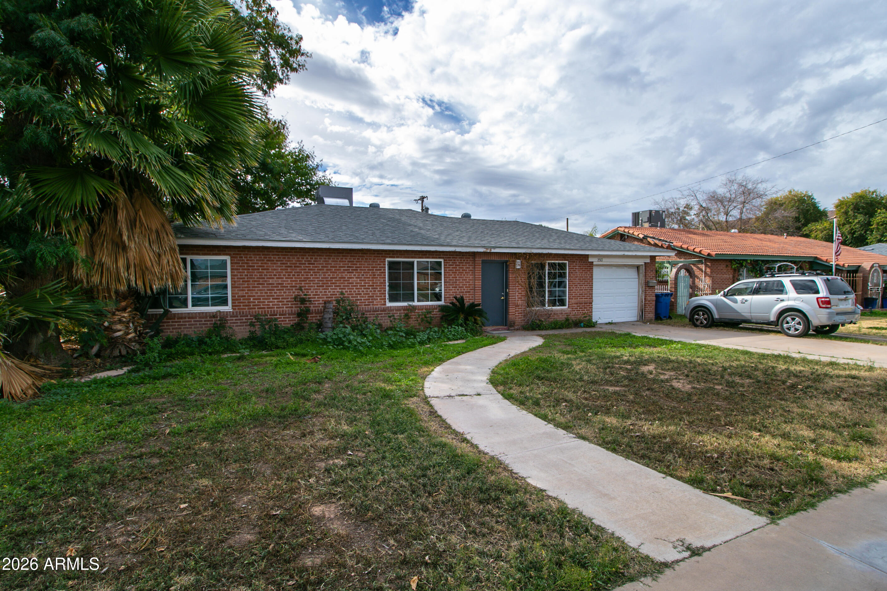 2513 E TURNEY Avenue