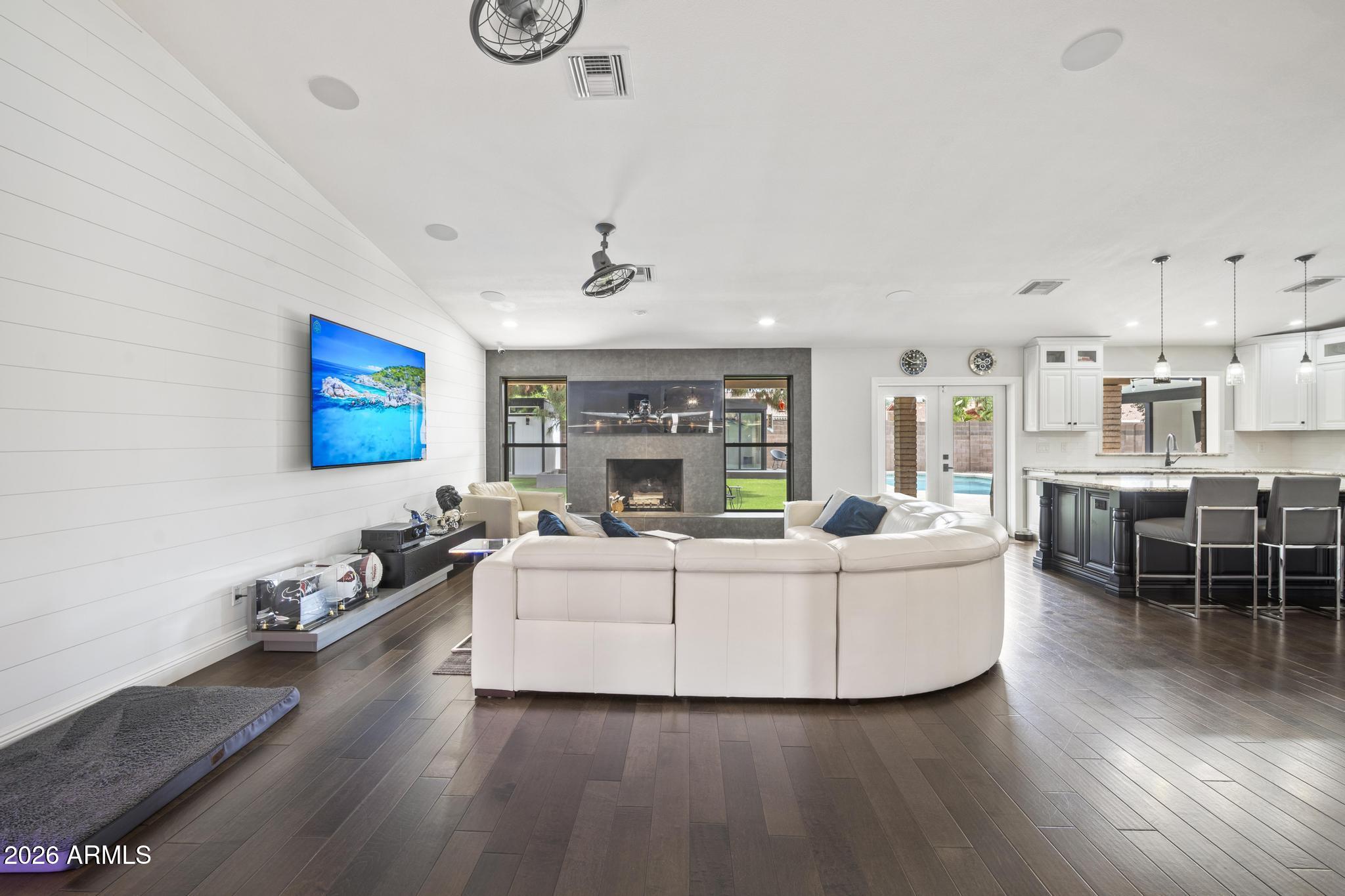 SANDAHL HOMES UNIT 1 - Residential