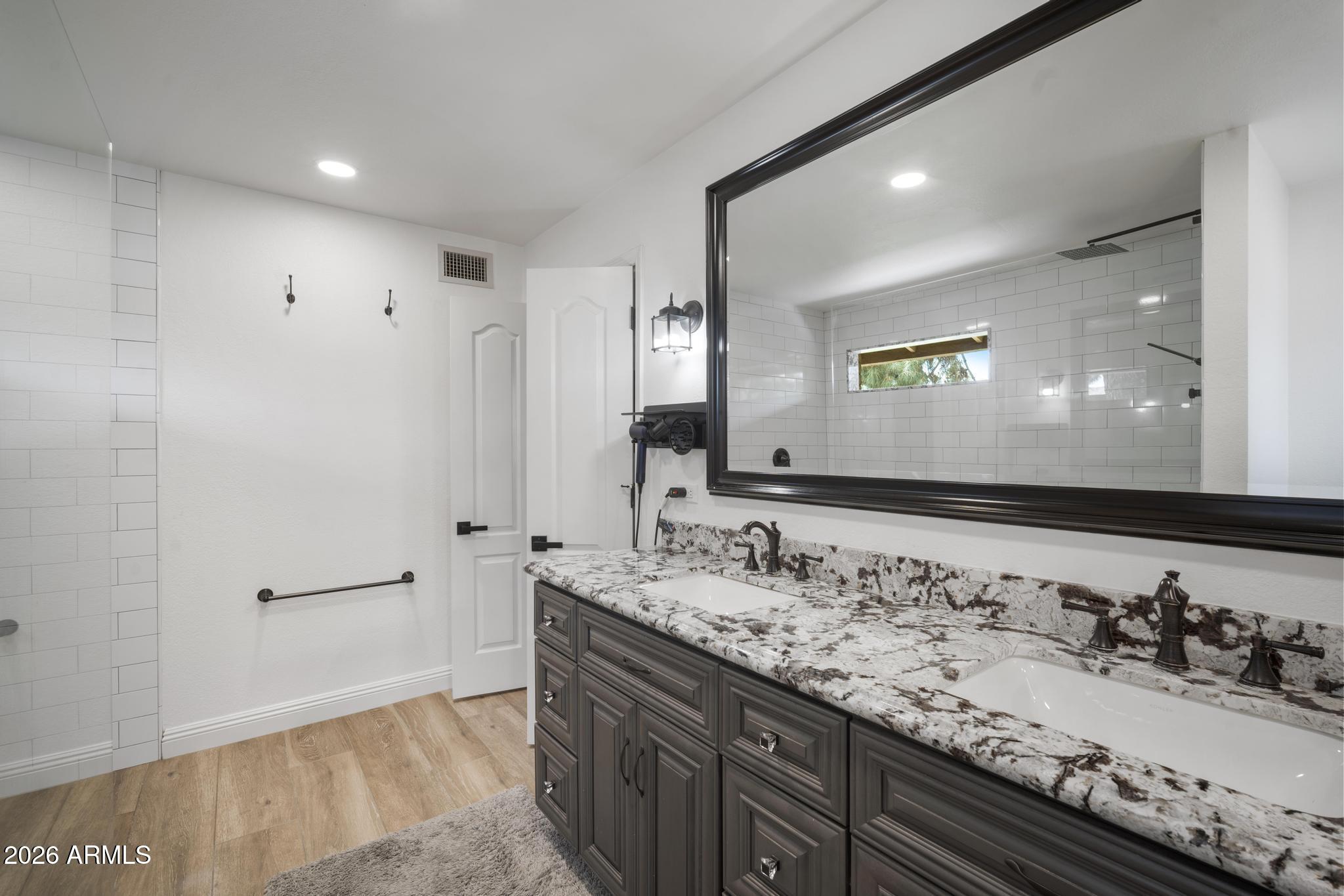 SANDAHL HOMES UNIT 1 - Residential