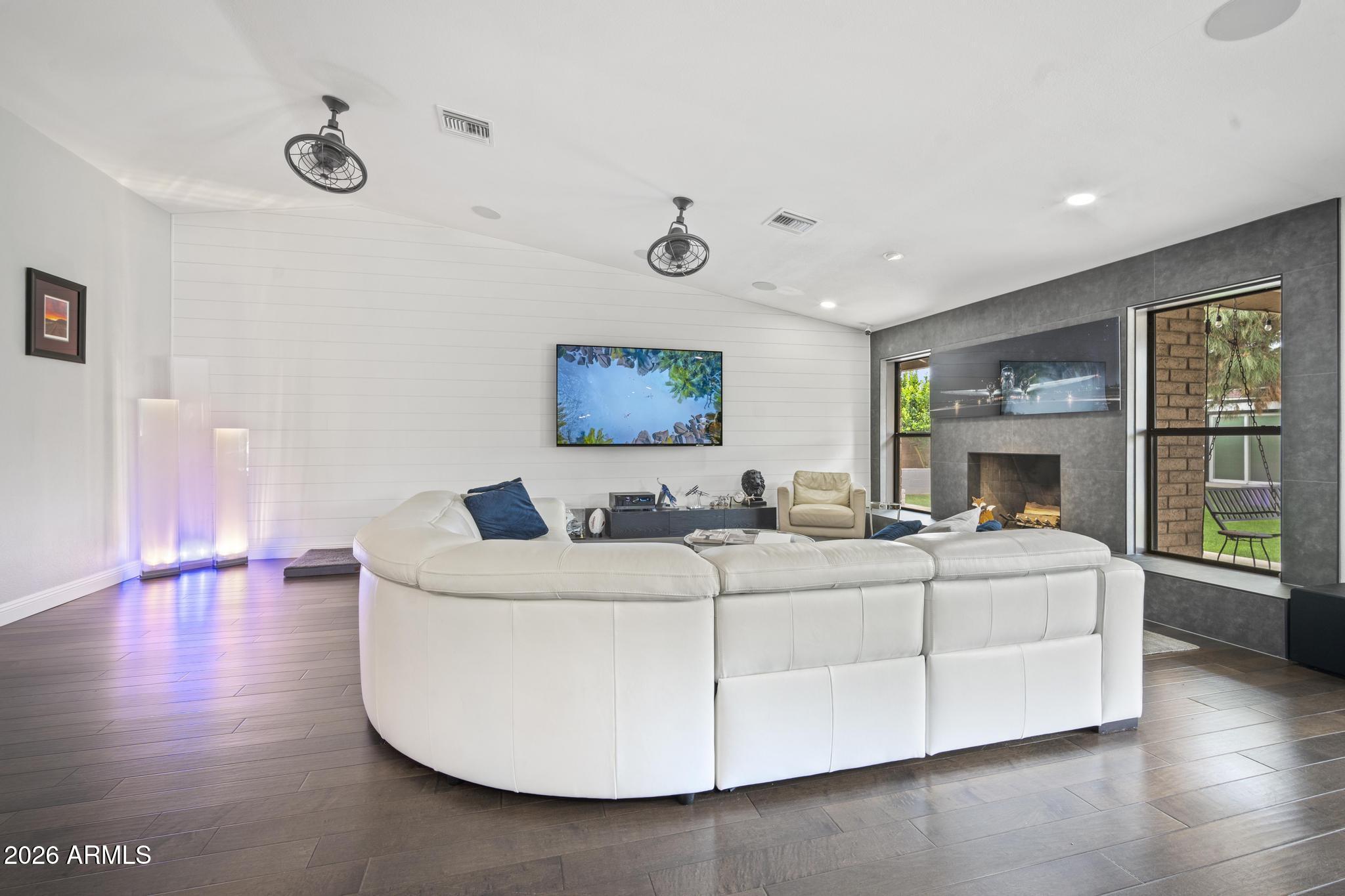 SANDAHL HOMES UNIT 1 - Residential