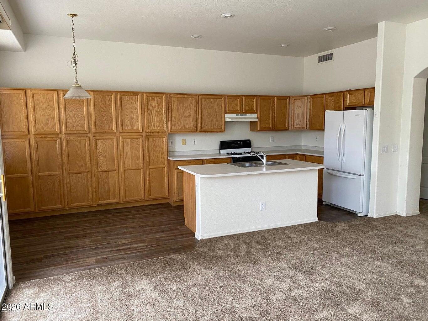 3901 E SAN PEDRO Avenue