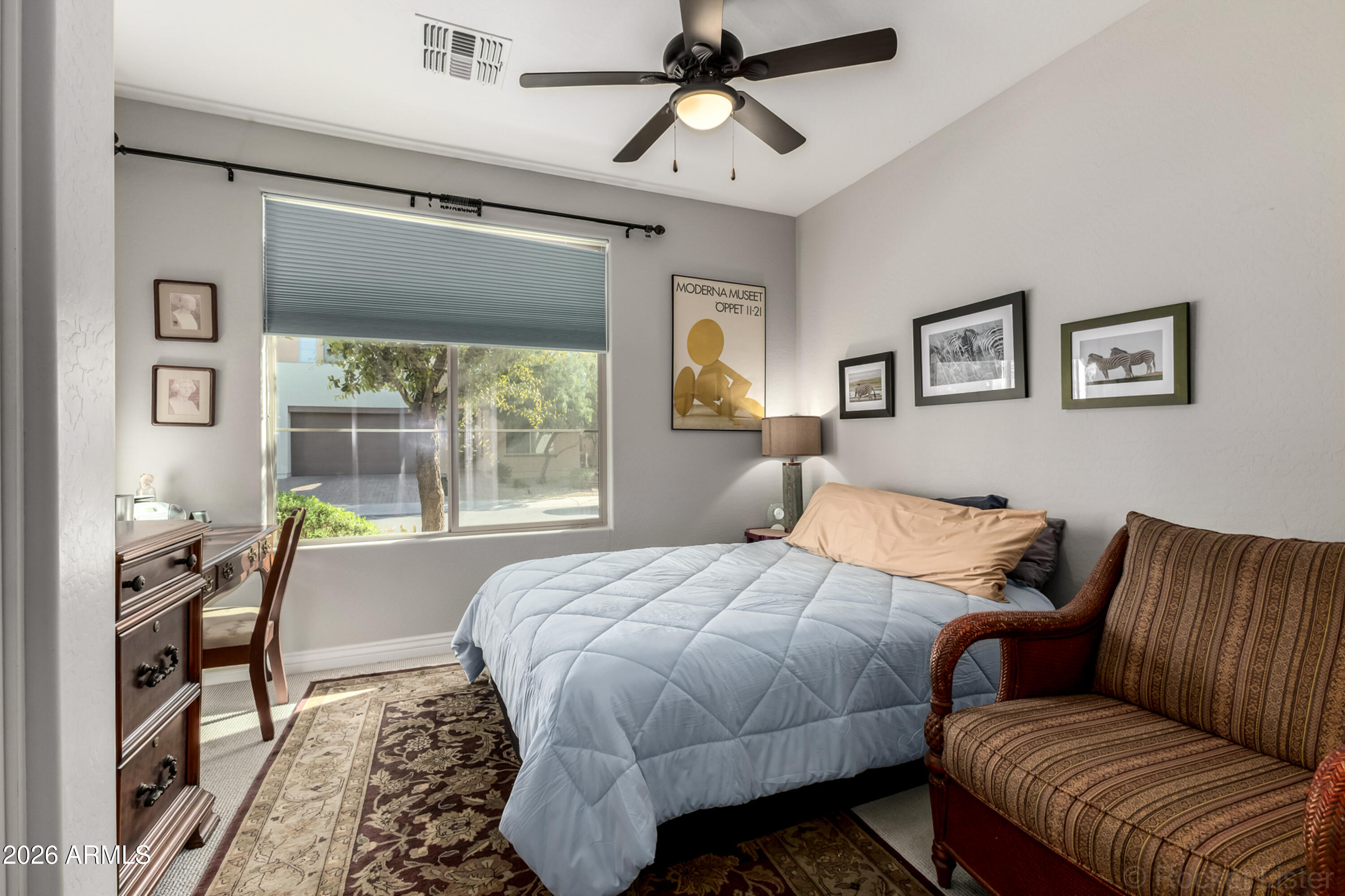 810 E VERDE Boulevard