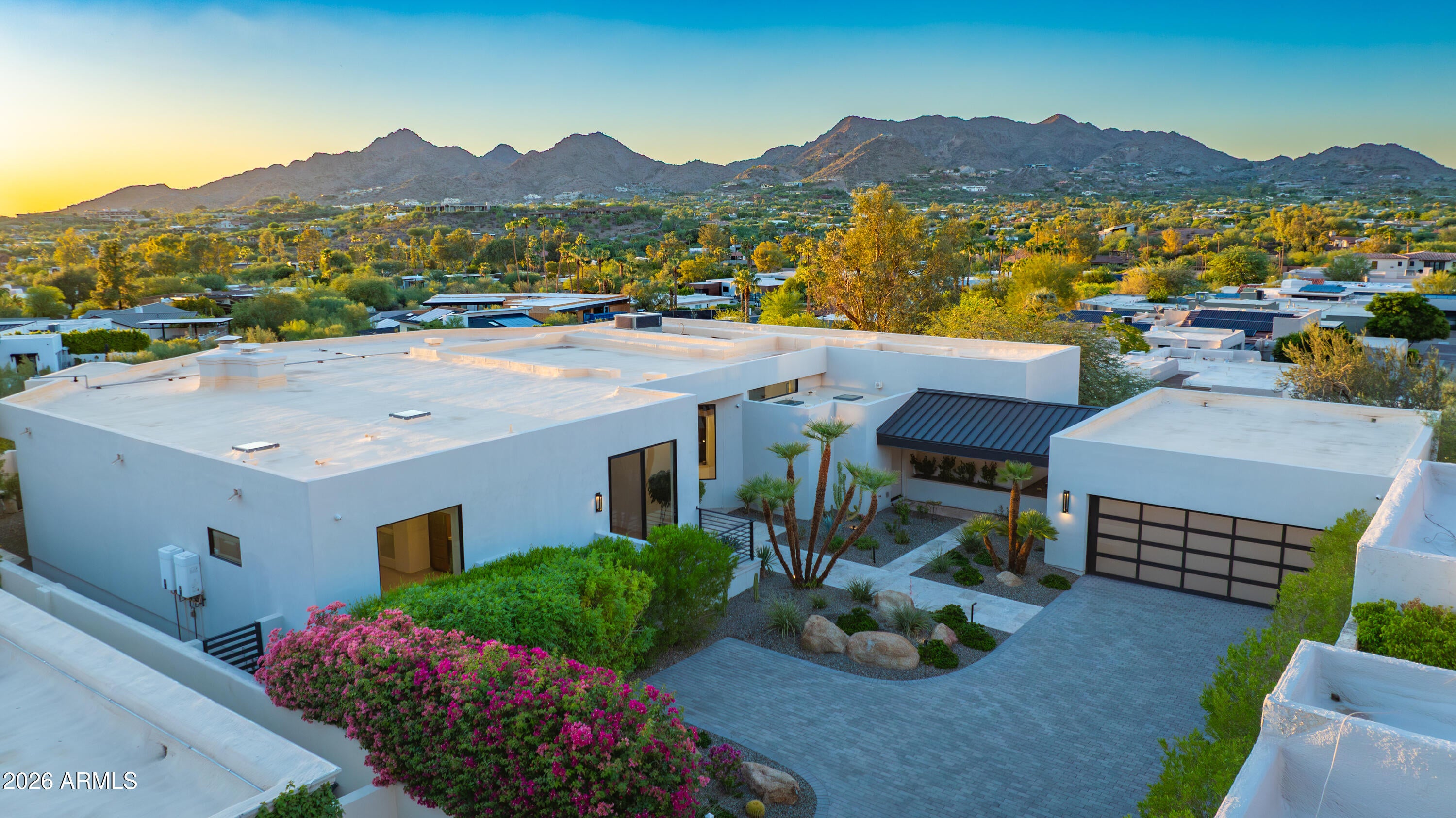 5724 N ECHO CANYON Drive