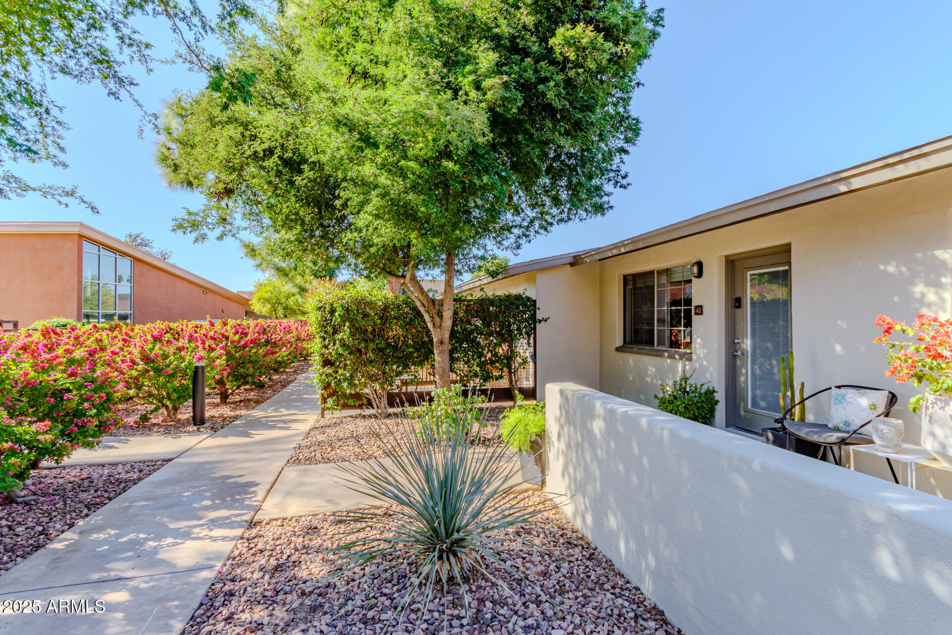 1850 E MARYLAND Avenue 42