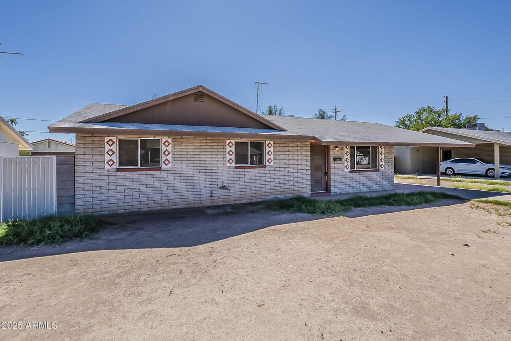 Photo of 1293 W Toledo Street, Chandler, AZ 85224 (MLS # 6921134)