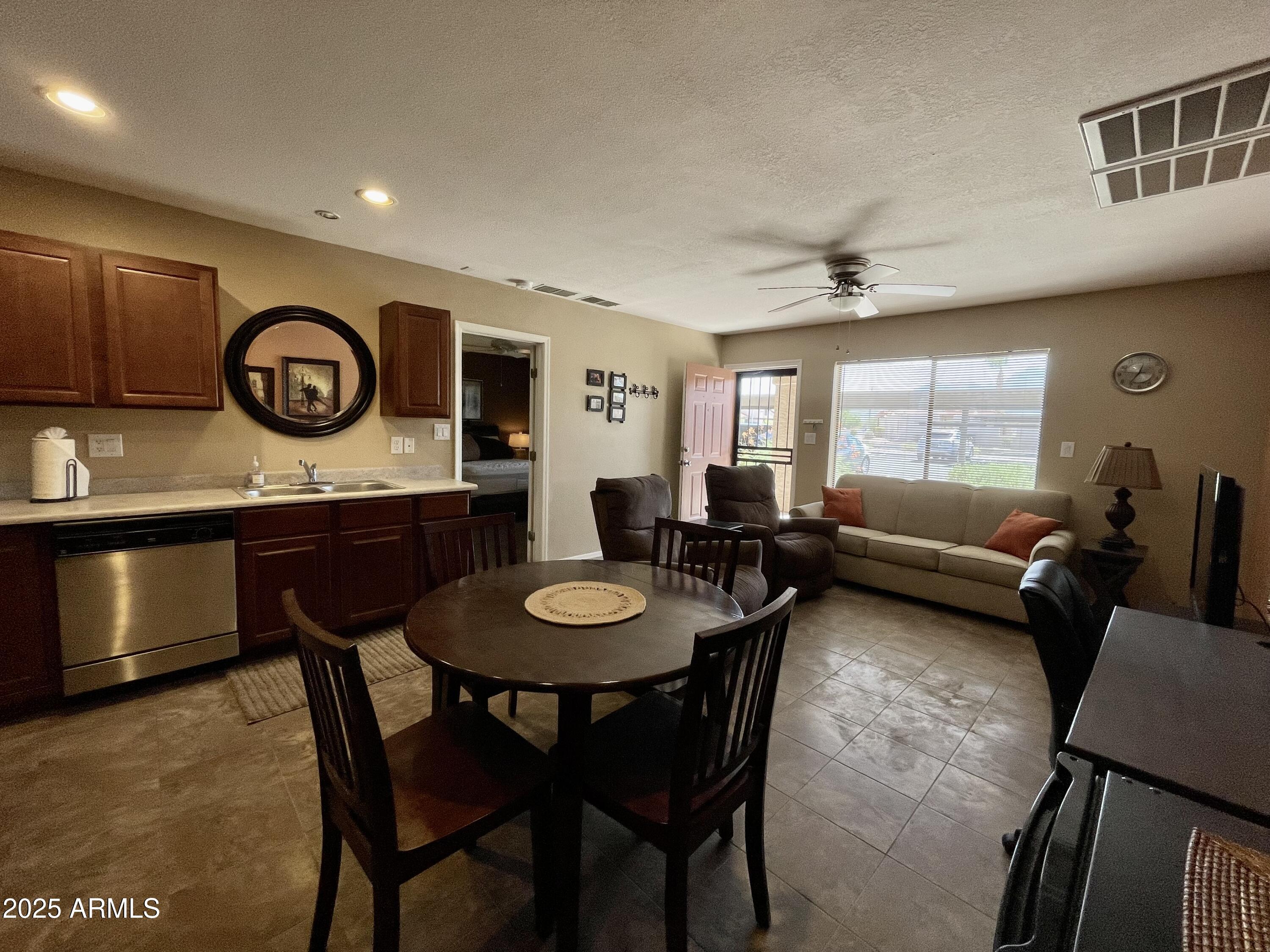 1440 N IDAHO Road 1095