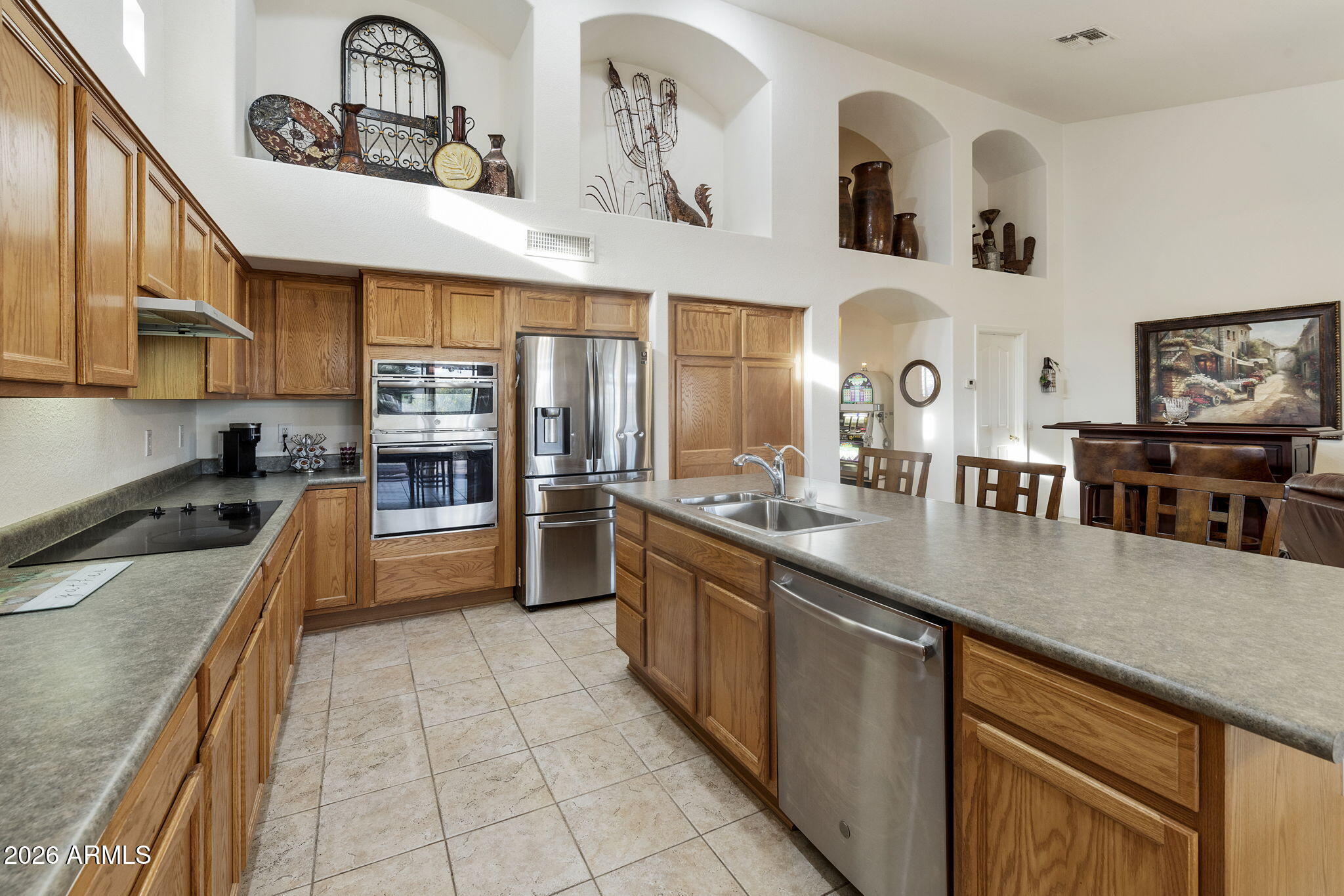 9914 E DIAMOND Drive