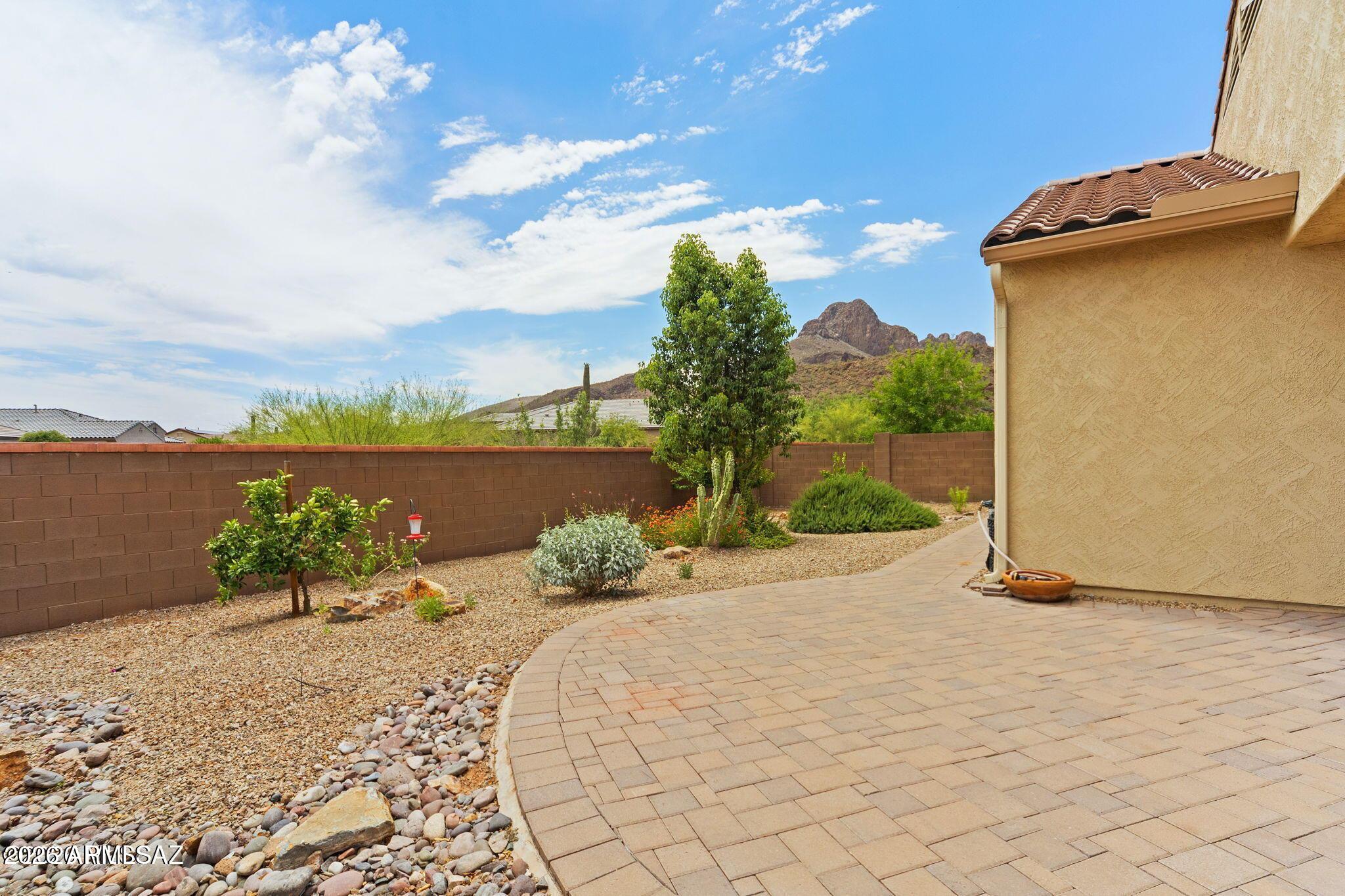 8464 N VAN CLEEVE Lane