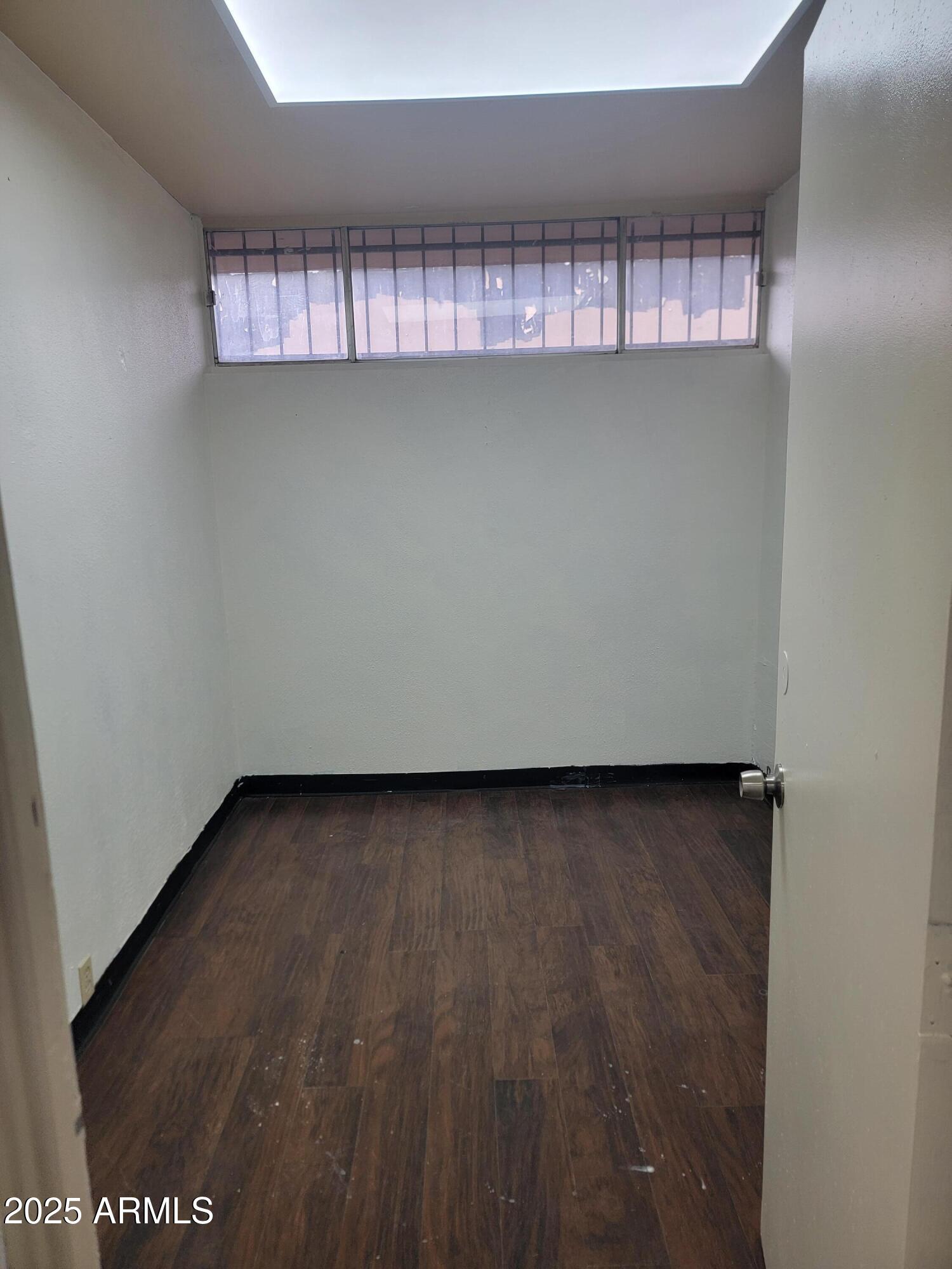 824 E WASHINGTON Street