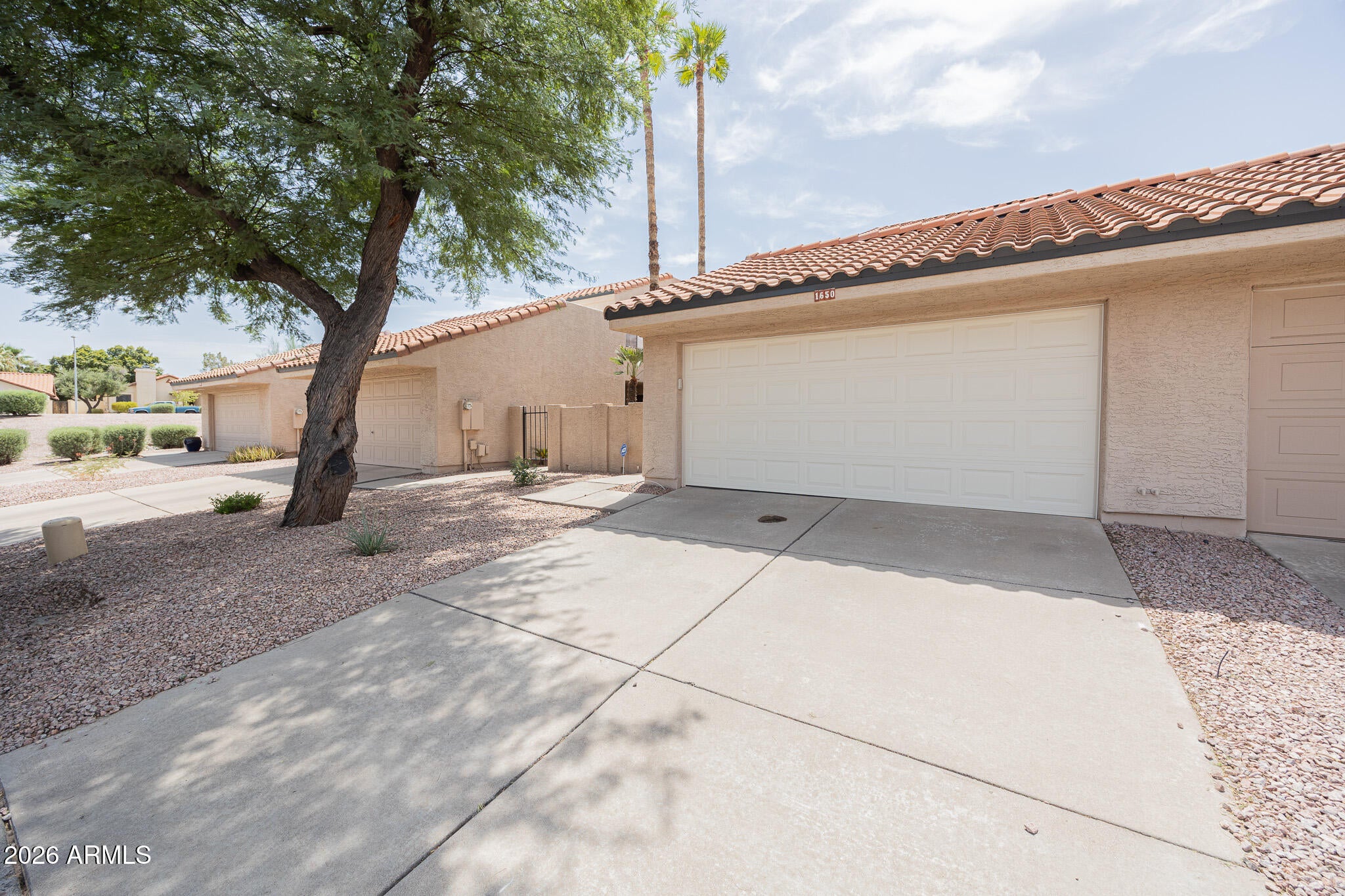 1650 N VENTURA Lane