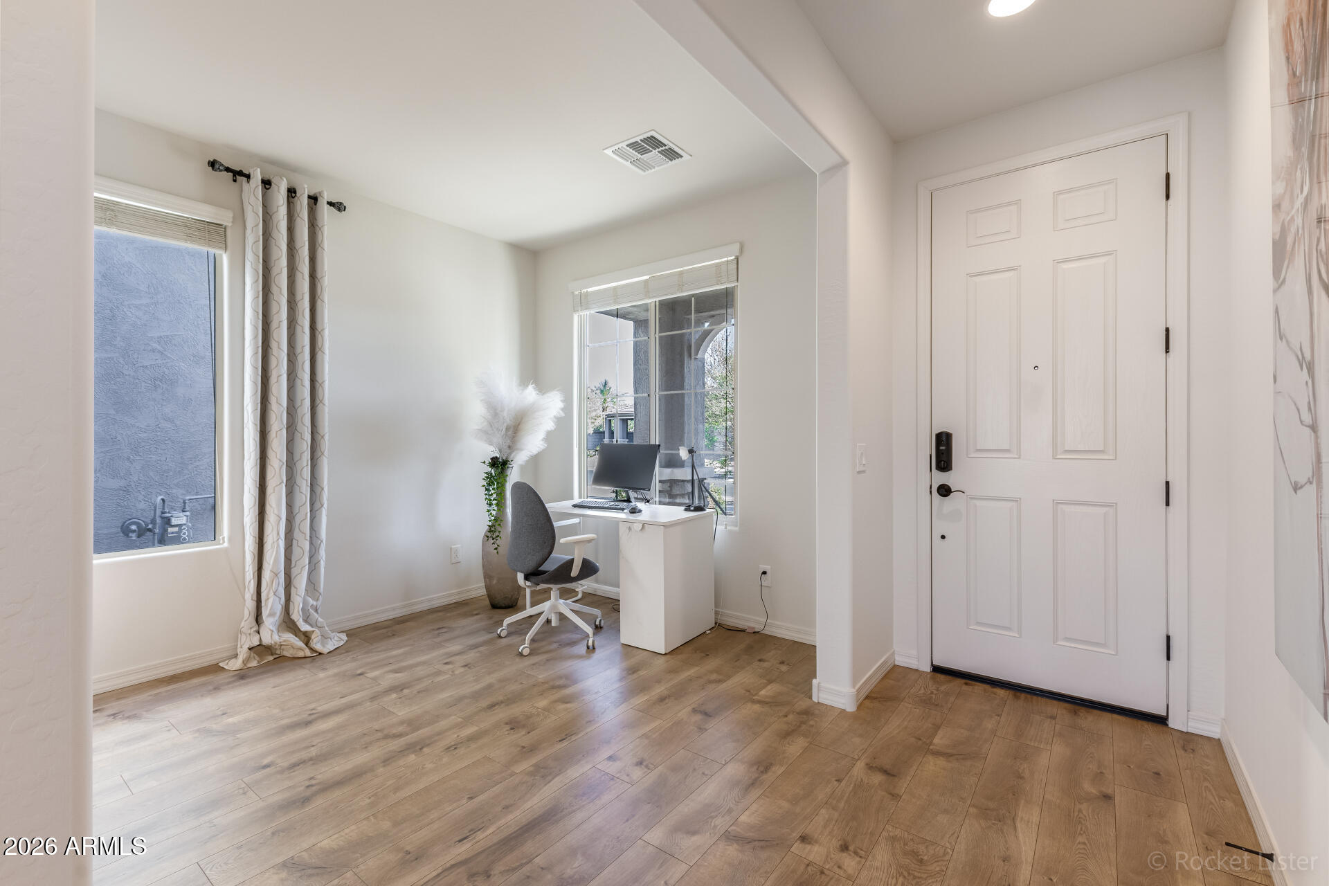 2430 E SAINT ANNE Avenue