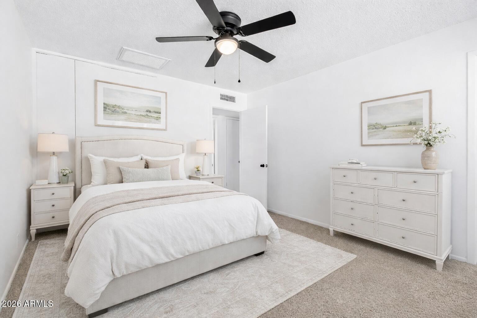 8636 E WINDSOR Avenue