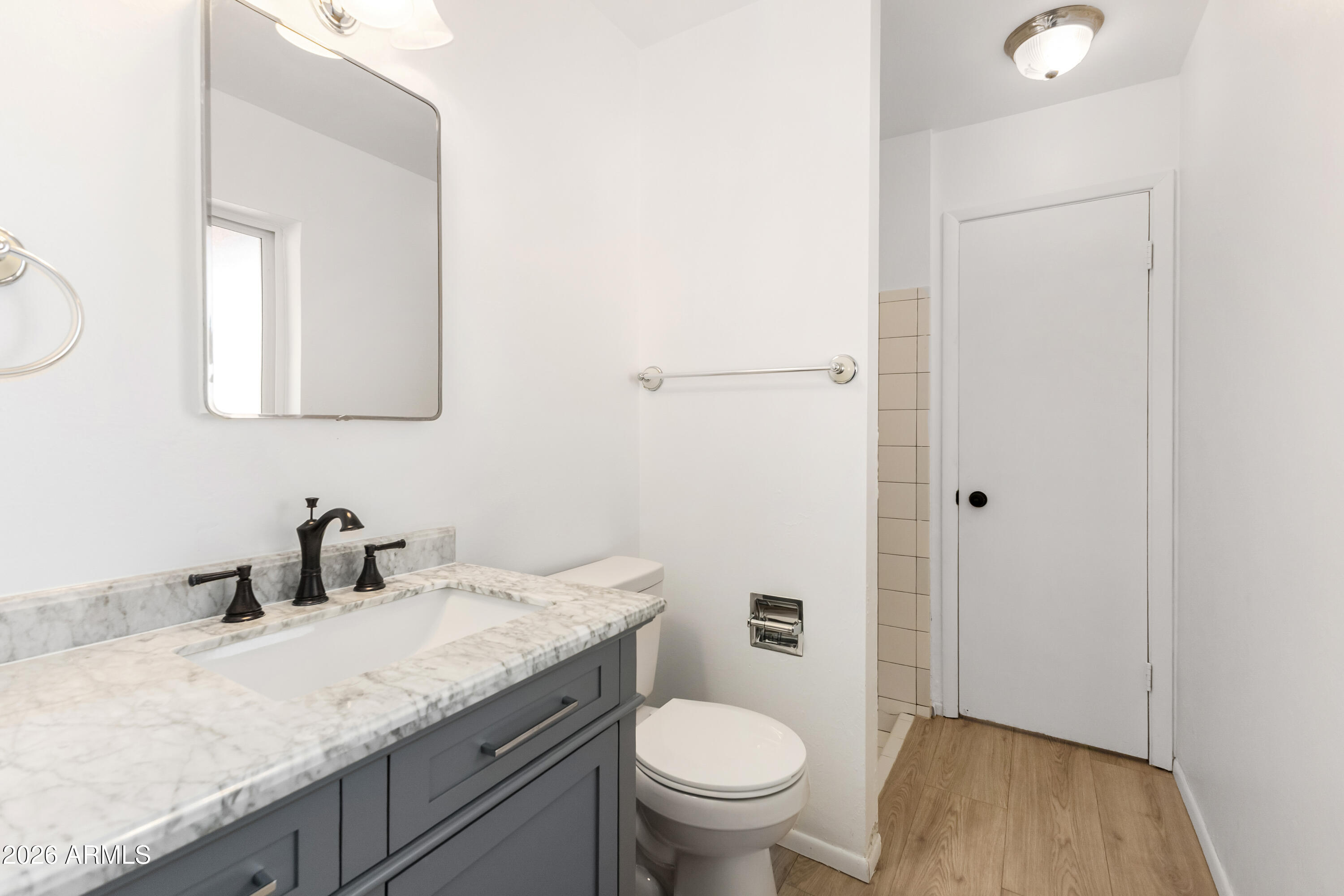 8636 E WINDSOR Avenue