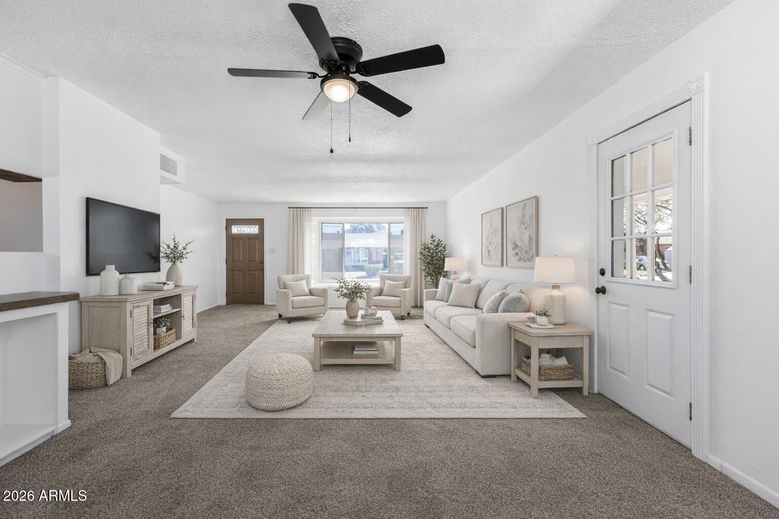 8636 E WINDSOR Avenue