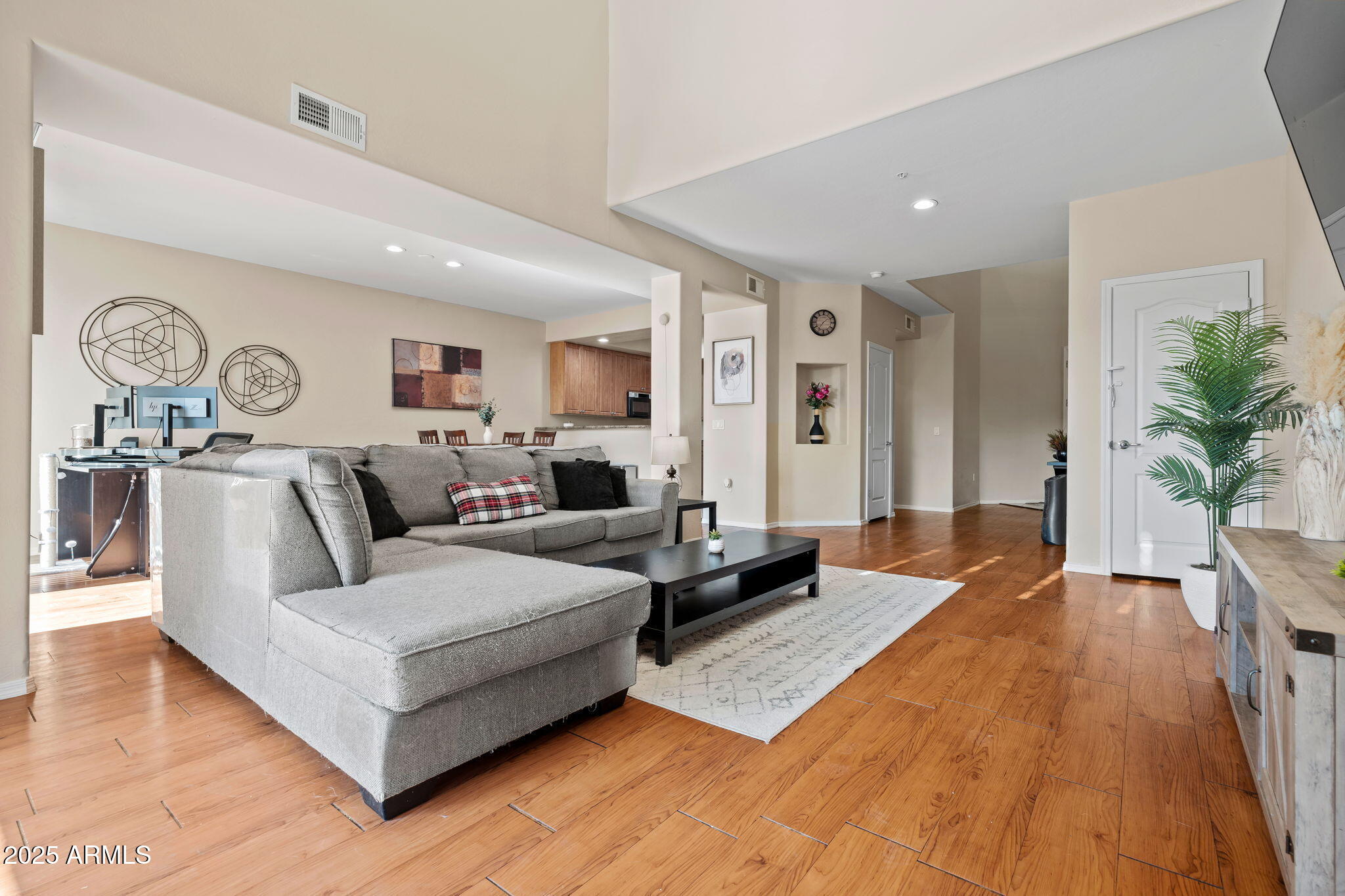 705 W QUEEN CREEK Road #1201